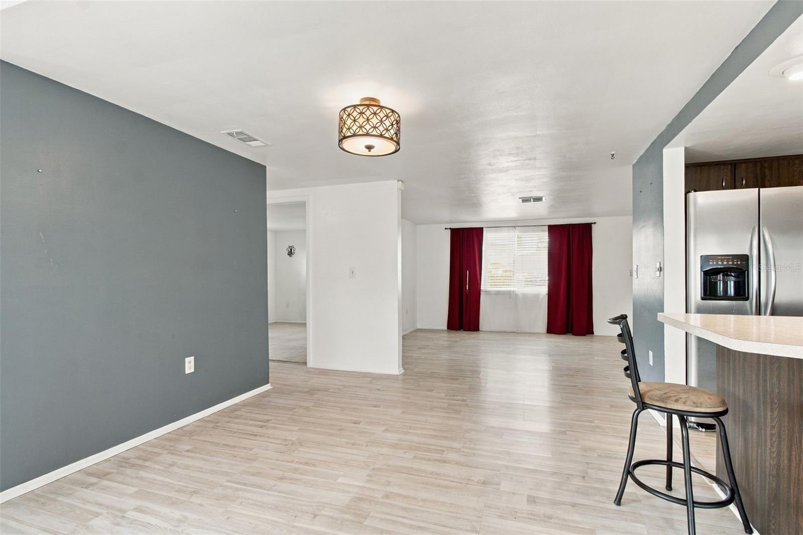 9520 GLEN MOOR LN — photo 11