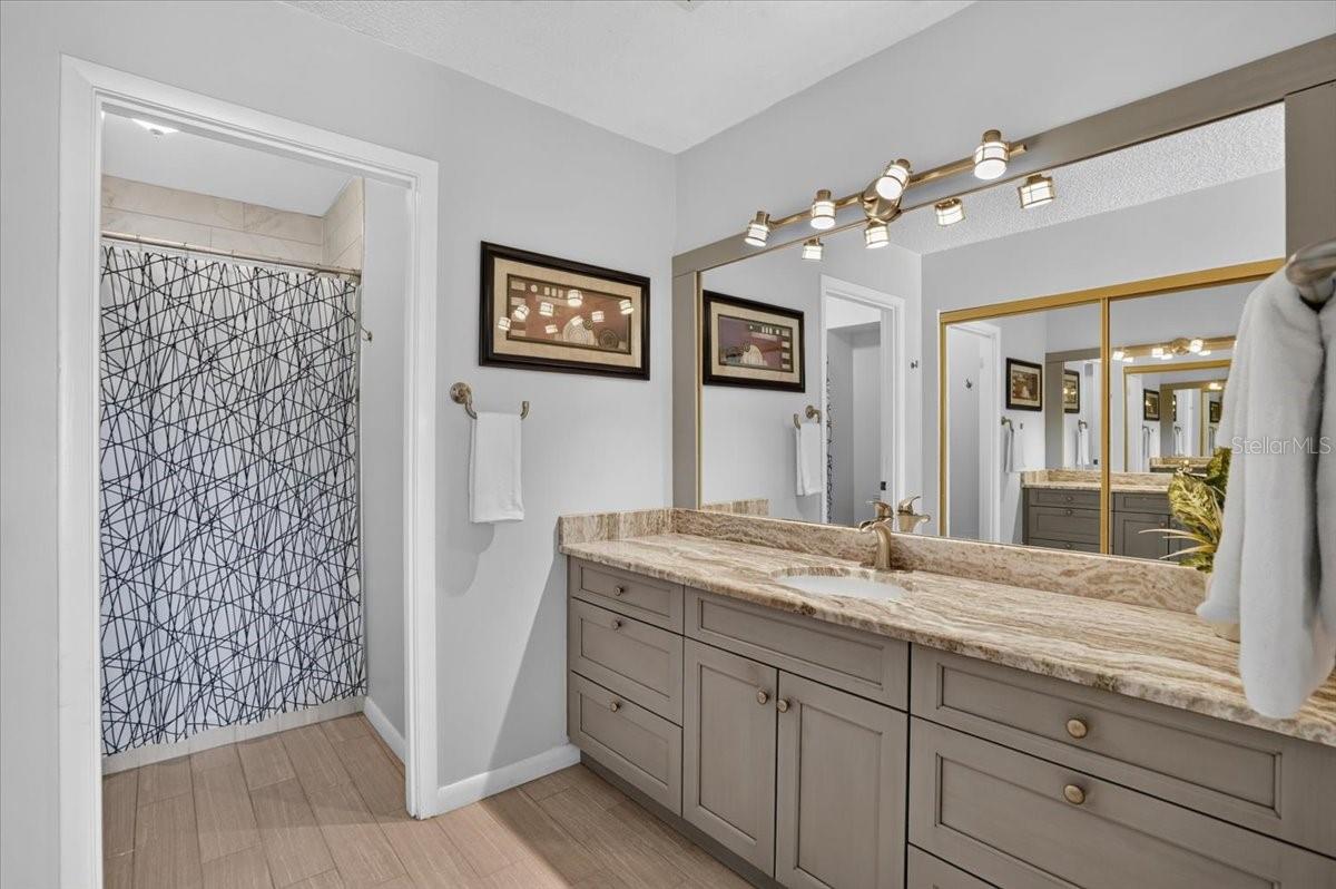 2319 LAKESIDE MEWS #B3 — photo 16