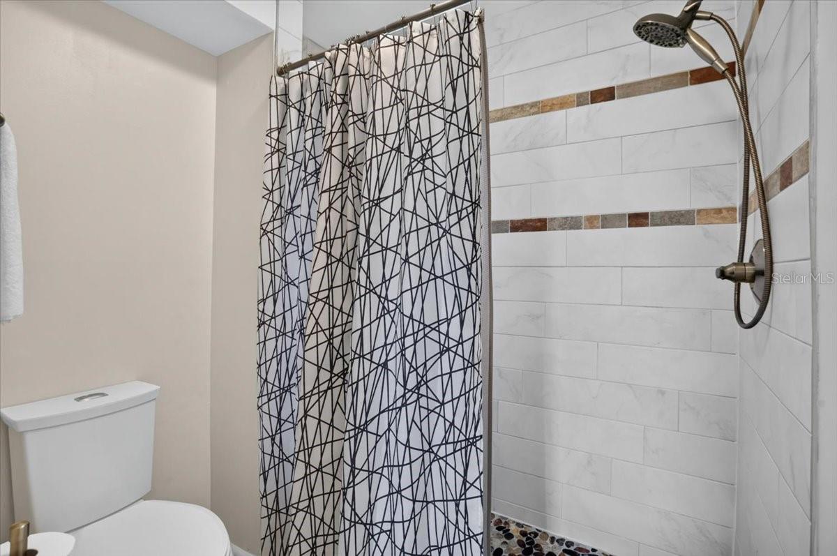2319 LAKESIDE MEWS #B3 — photo 17