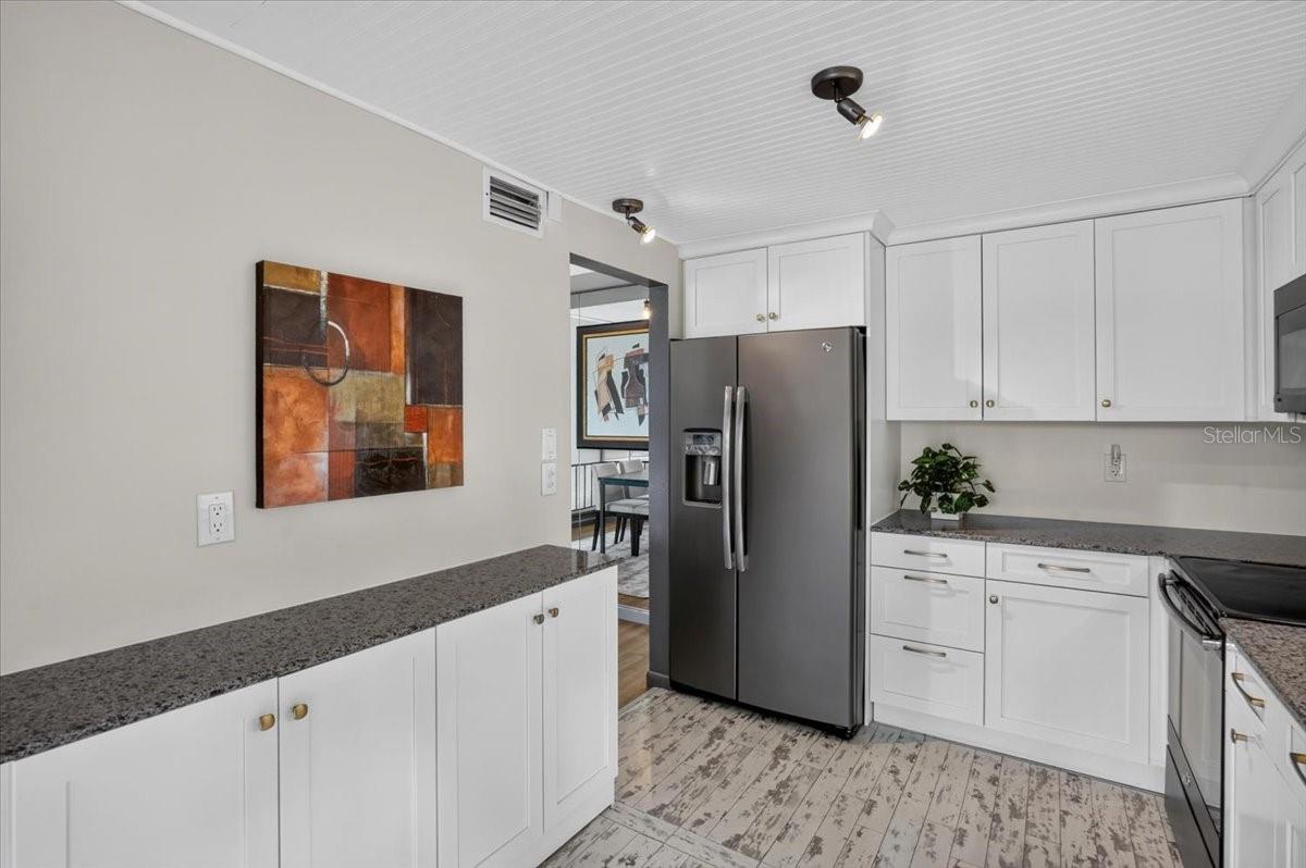 2319 LAKESIDE MEWS #B3 — photo 12