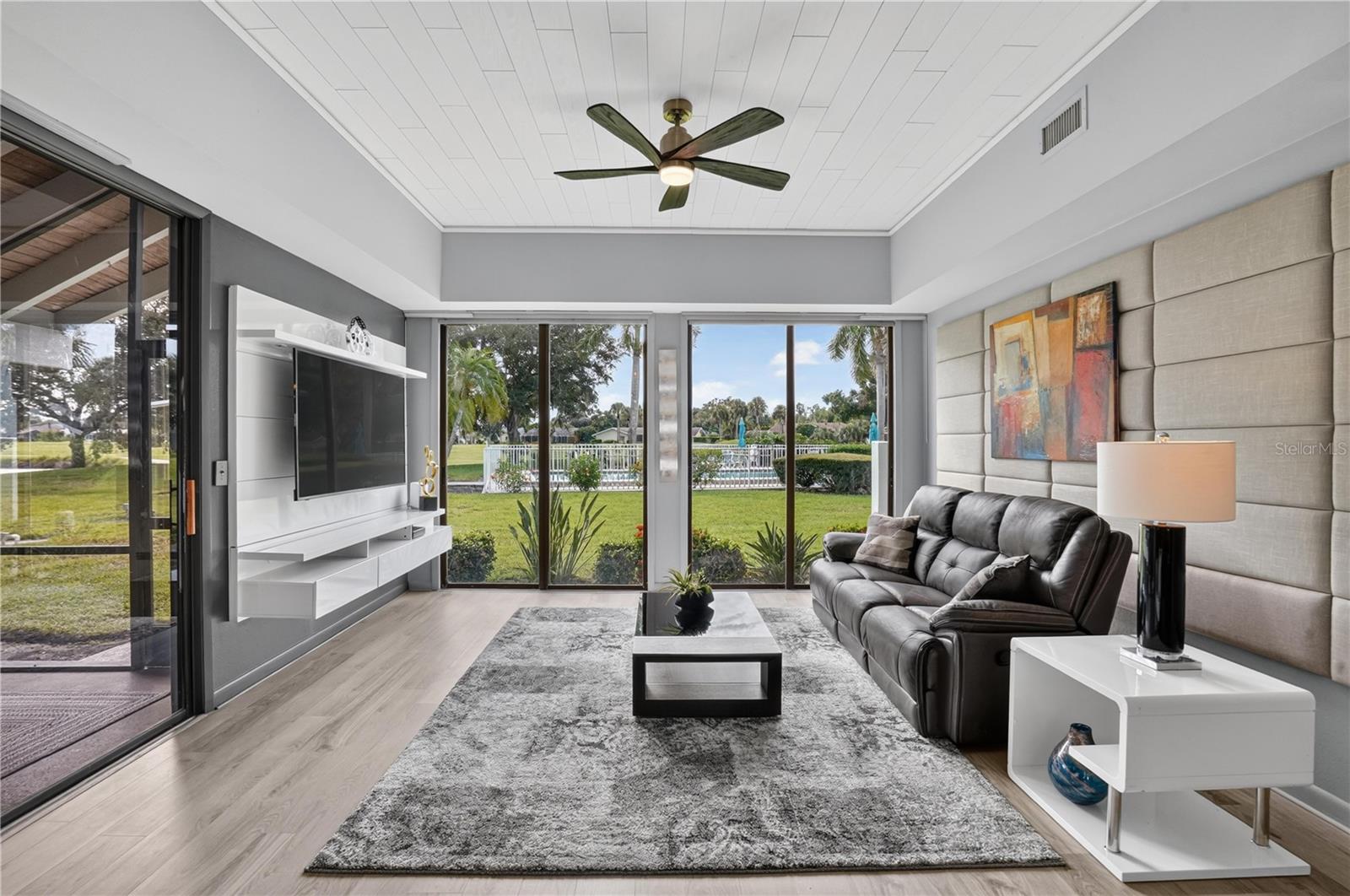 2319 LAKESIDE MEWS #B3 — photo 6