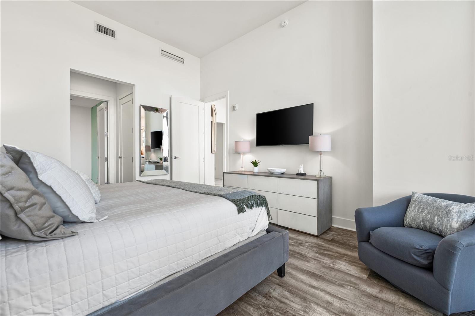 1155 N GULFSTREAM AVE #208 — photo 33