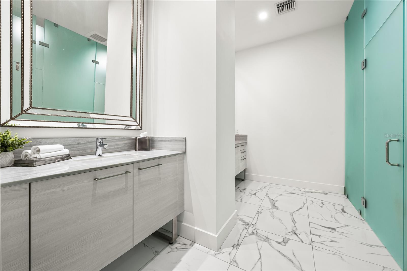 1155 N GULFSTREAM AVE #208 — photo 37
