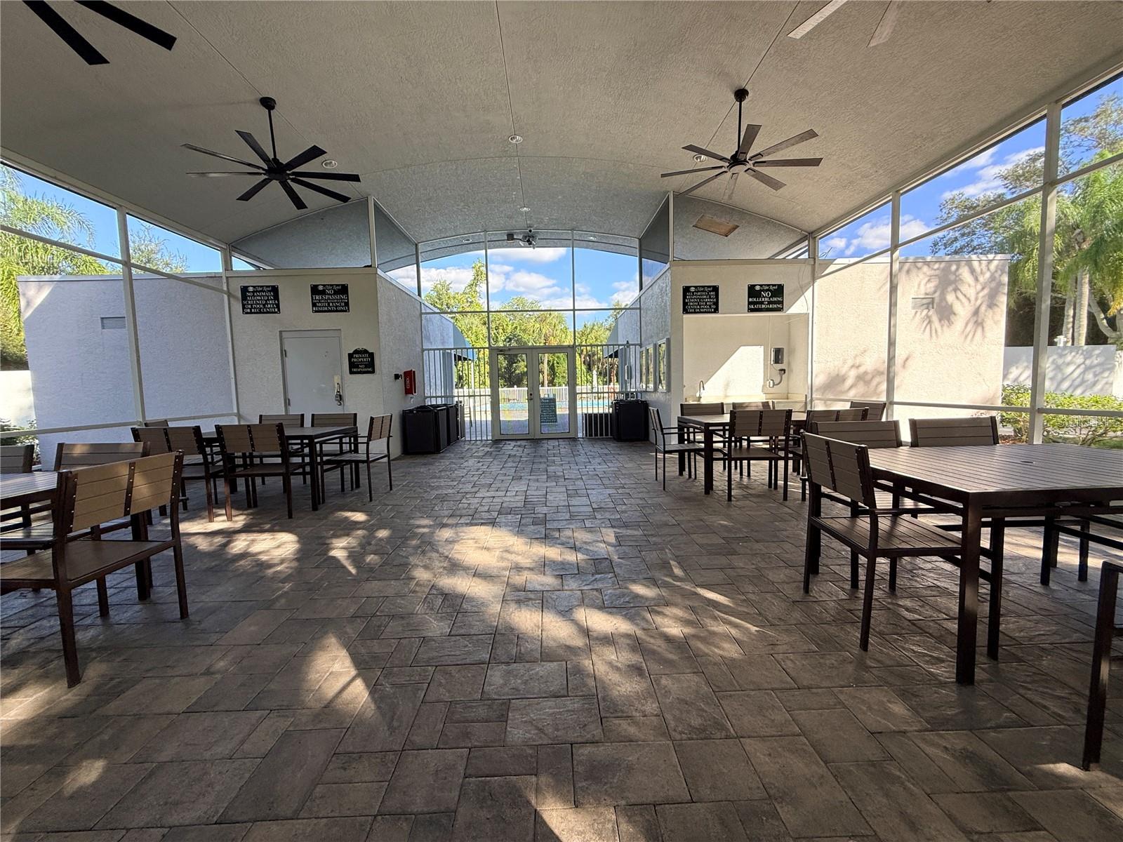 5829 CARRIAGE DR — photo 39