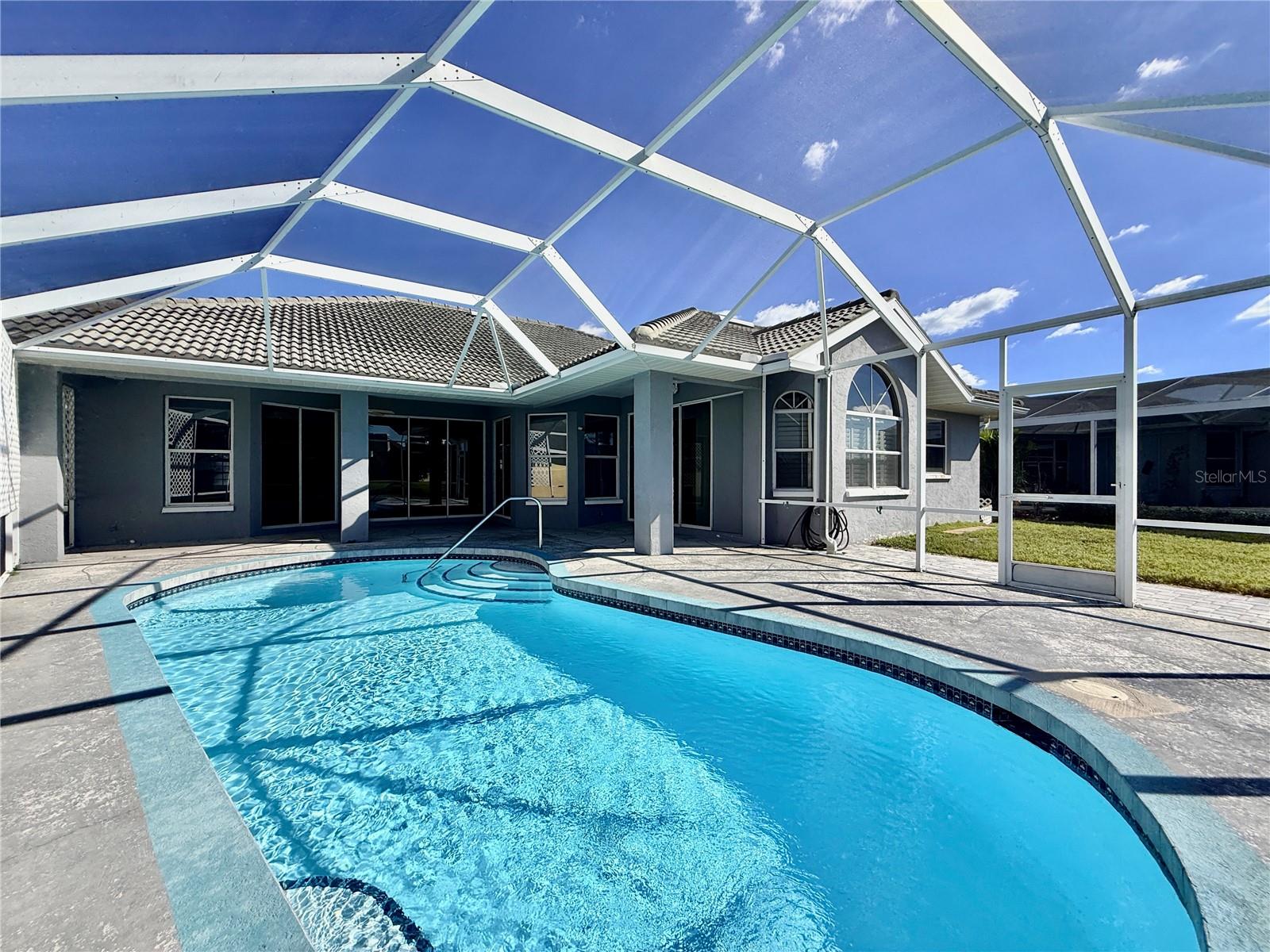 5829 CARRIAGE DR — photo 31