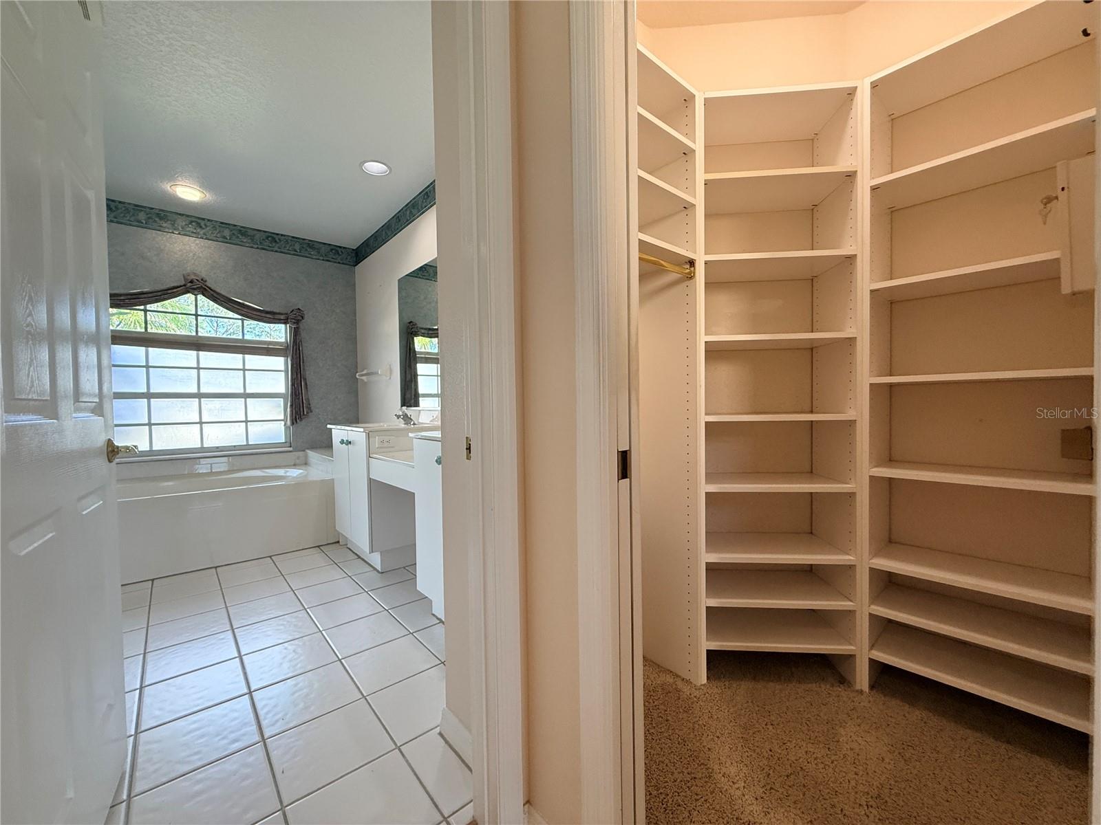 5829 CARRIAGE DR — photo 19