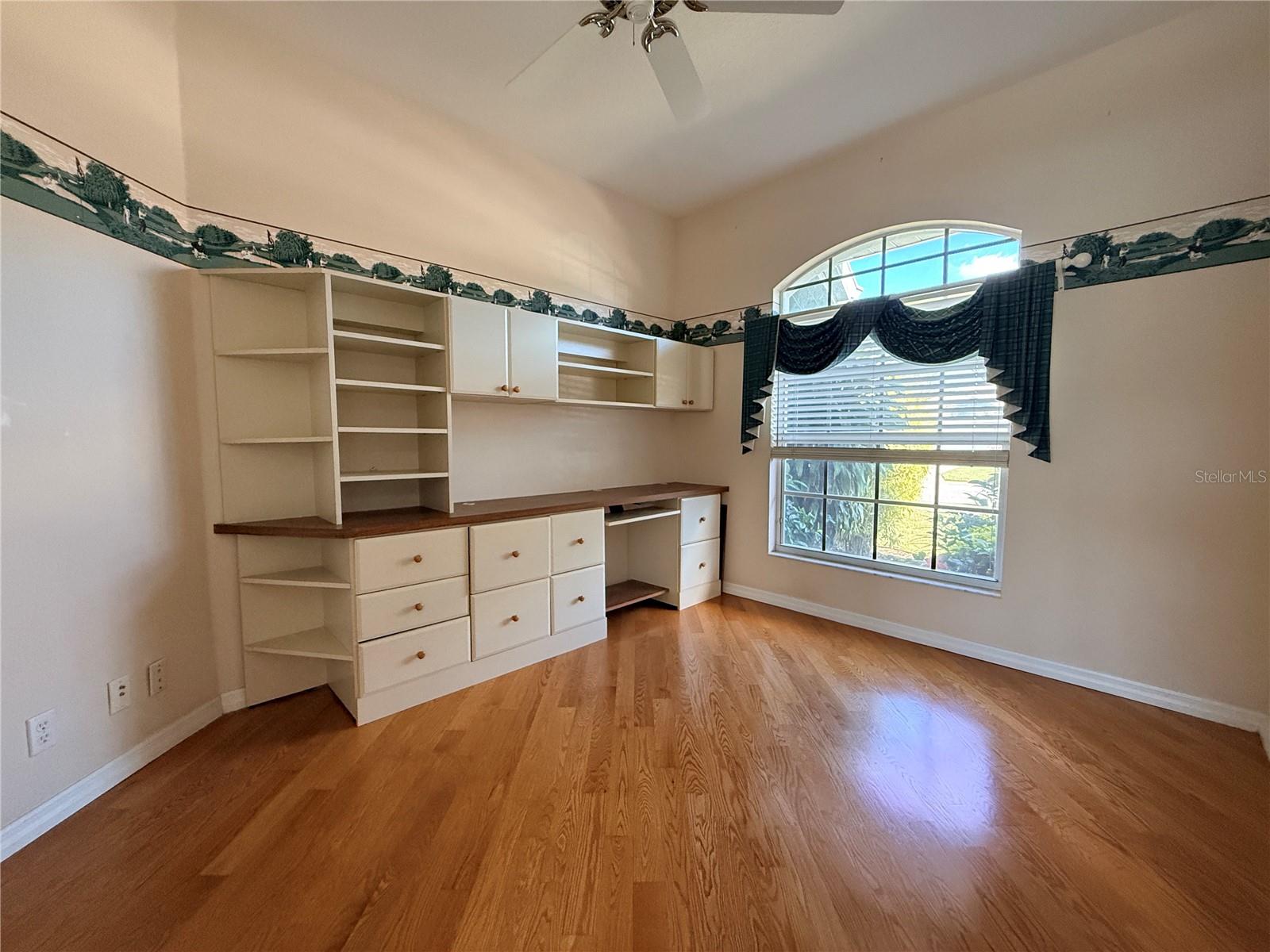 5829 CARRIAGE DR — photo 15