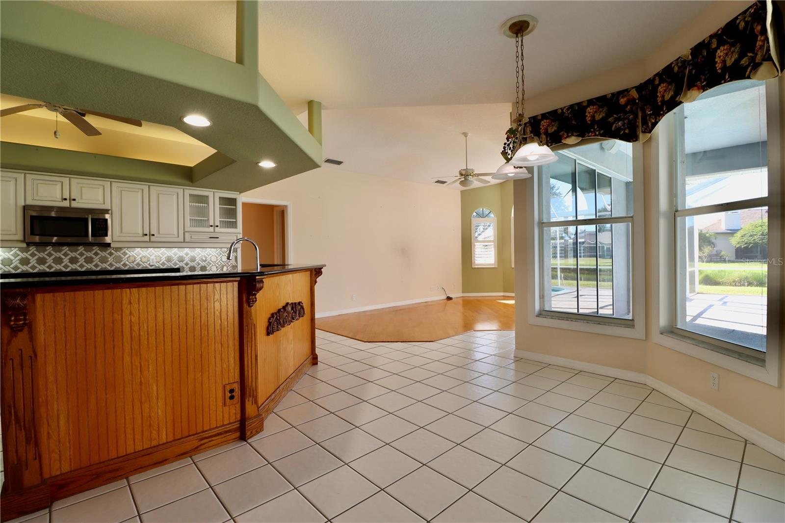 5829 CARRIAGE DR — photo 8