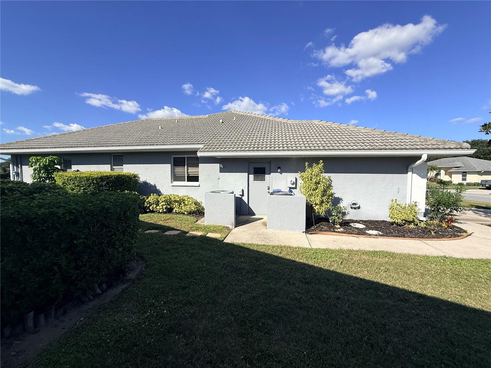 5829 CARRIAGE DR — photo 32