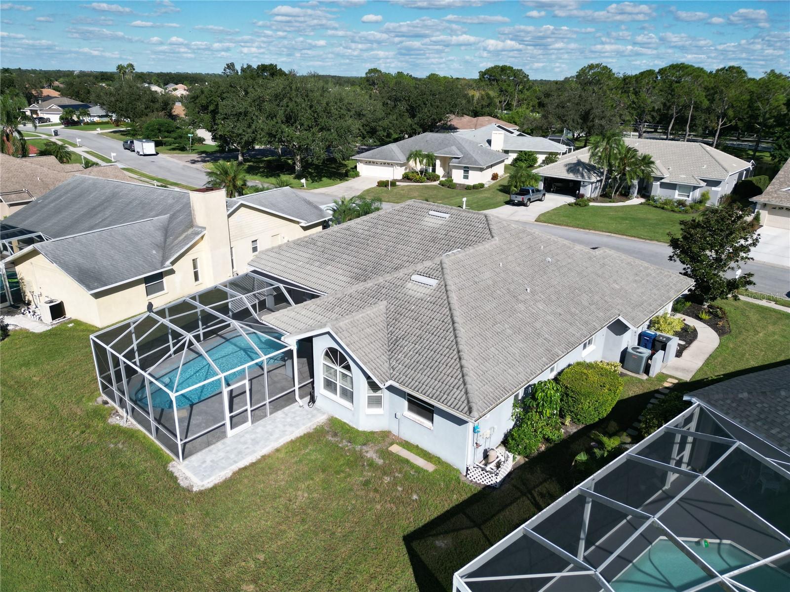 5829 CARRIAGE DR — photo 3