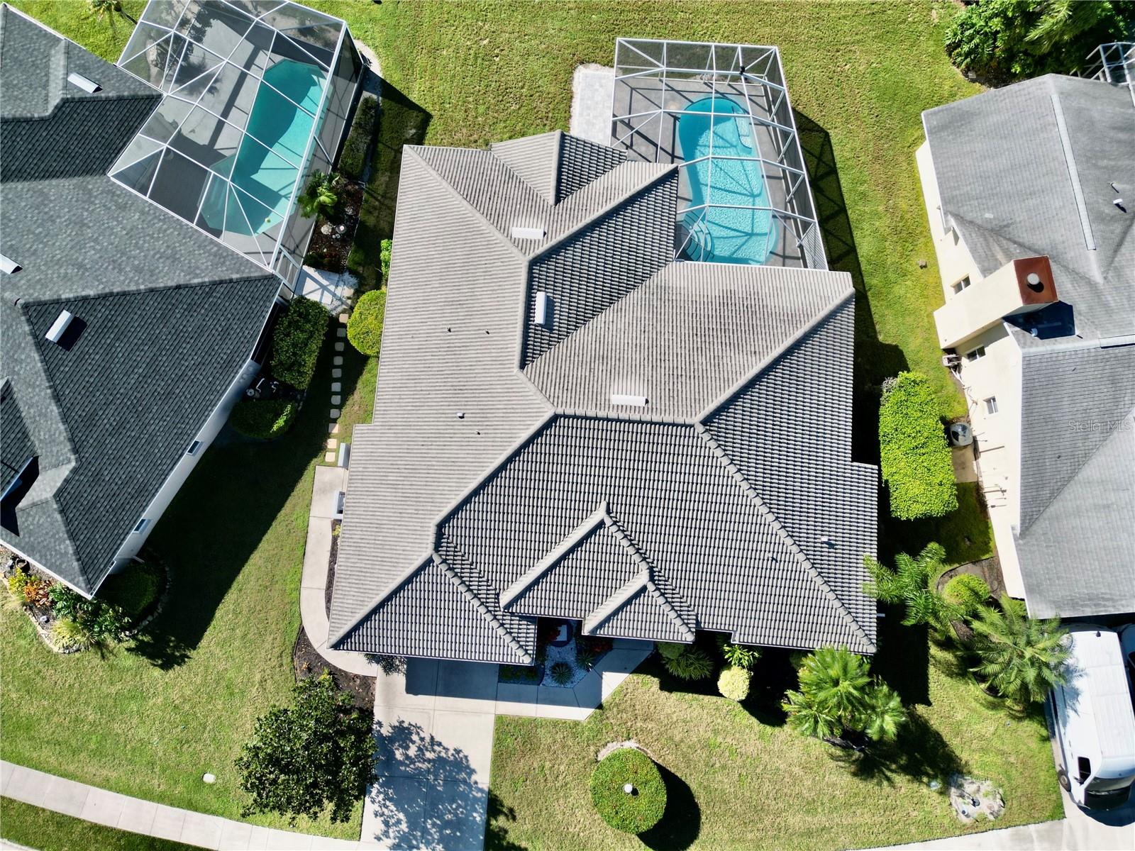 5829 CARRIAGE DR — photo 2