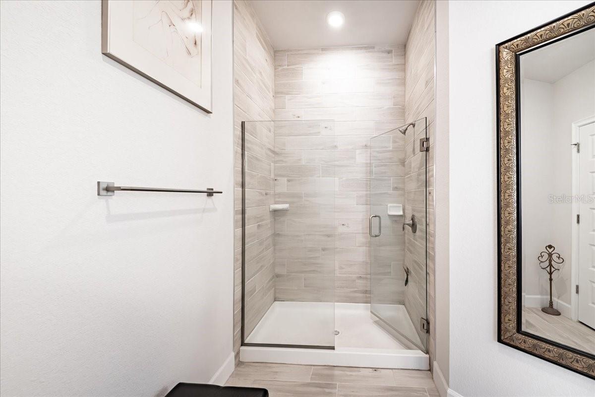 2588 AVERLAND LOOP — photo 39