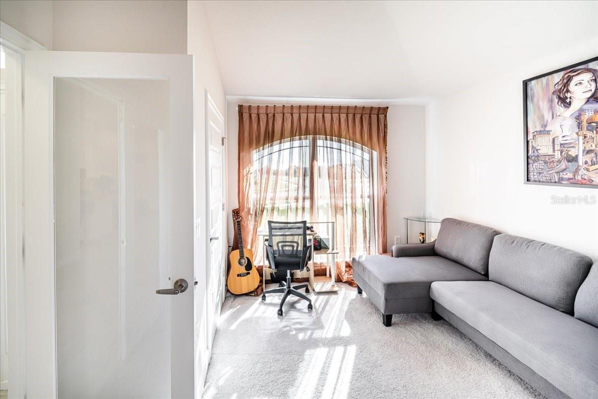2588 AVERLAND LOOP — photo 9