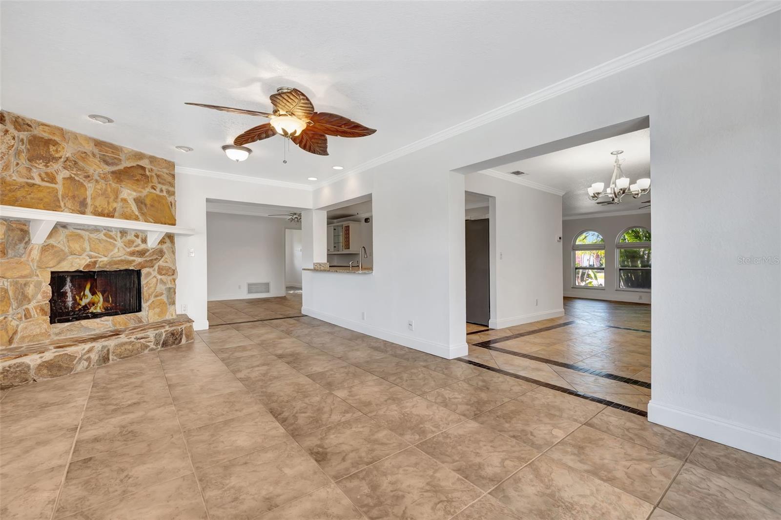2851 HARDEE DR — photo 11