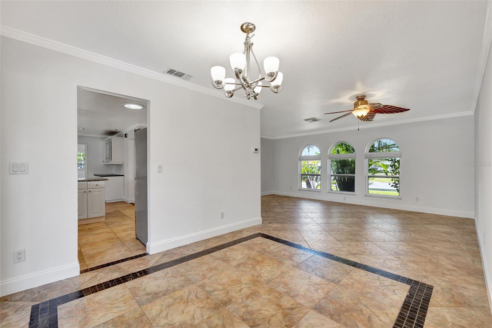 2851 HARDEE DR — photo 9