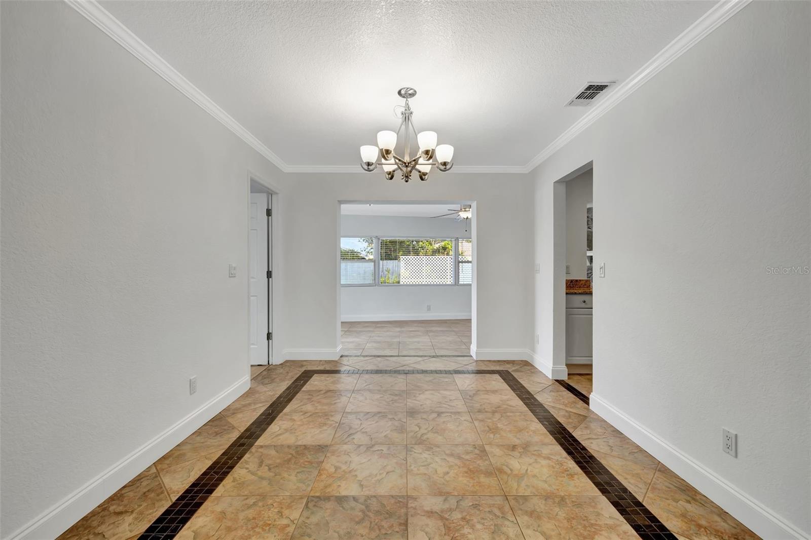 2851 HARDEE DR — photo 8