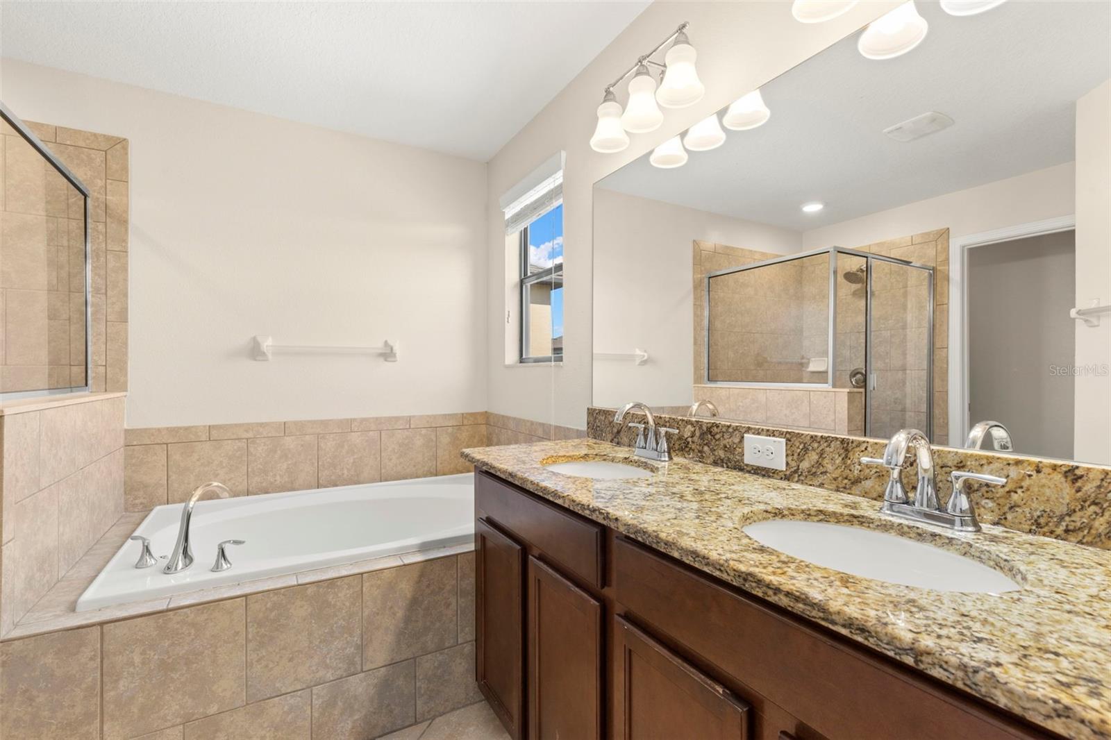 2719 GARDEN FALLS DR — photo 23
