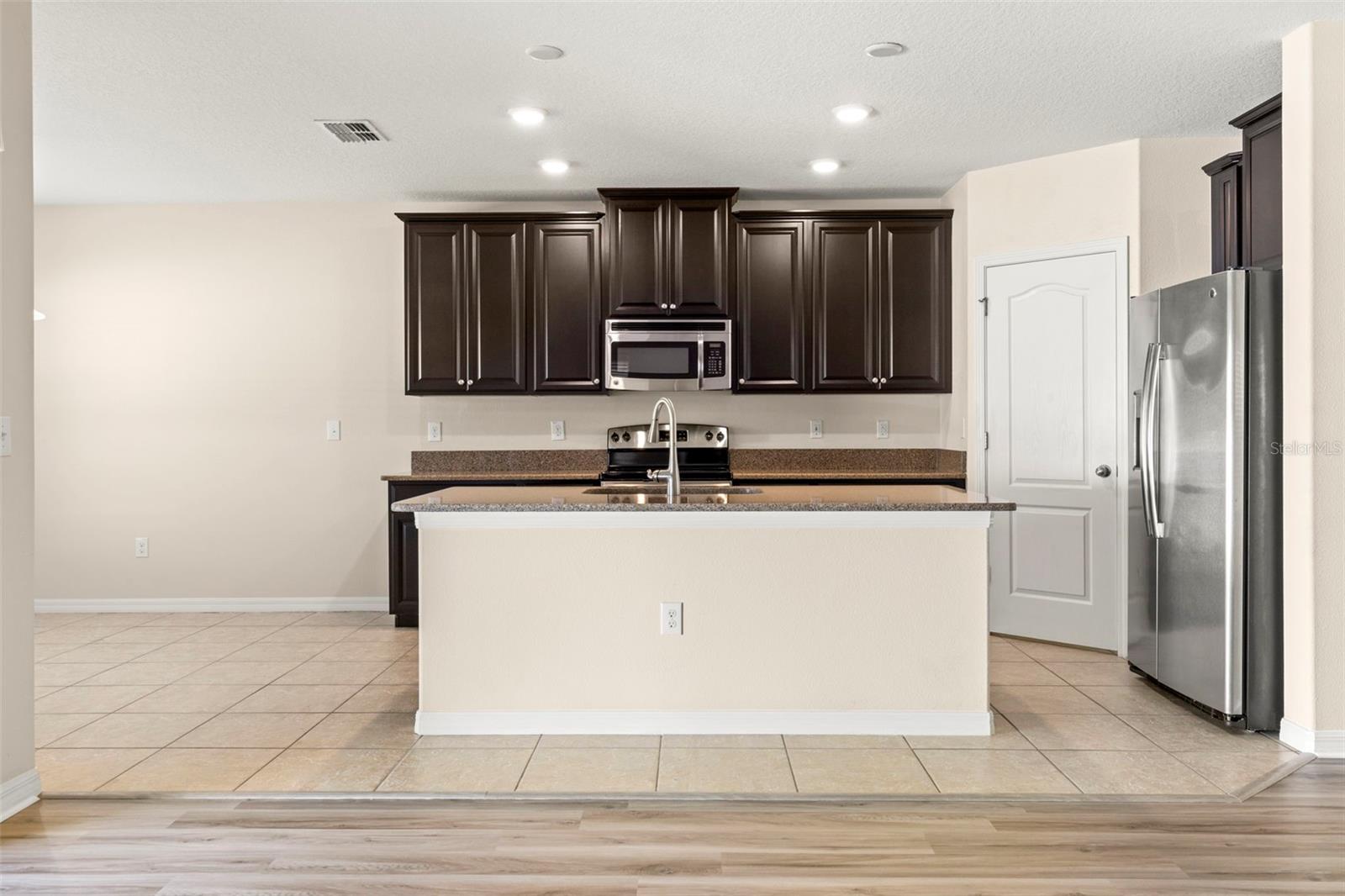 2719 GARDEN FALLS DR — photo 11
