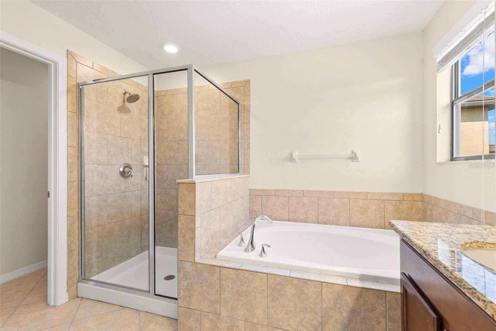 2719 GARDEN FALLS DR — photo 24