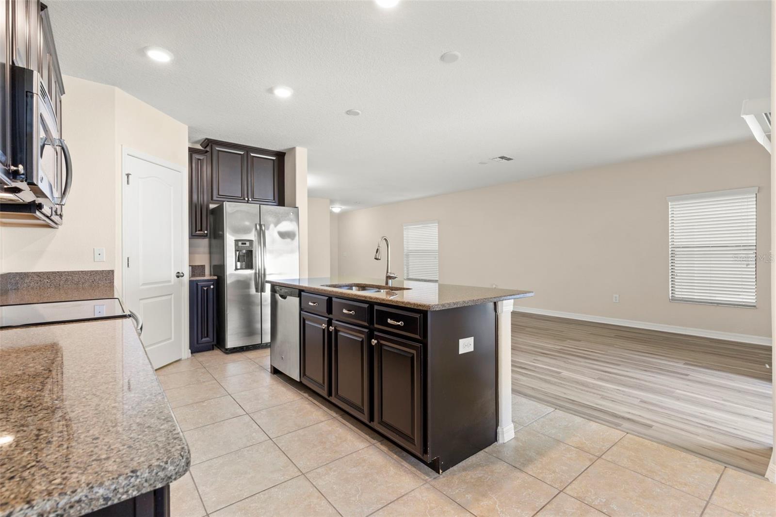 2719 GARDEN FALLS DR — photo 13