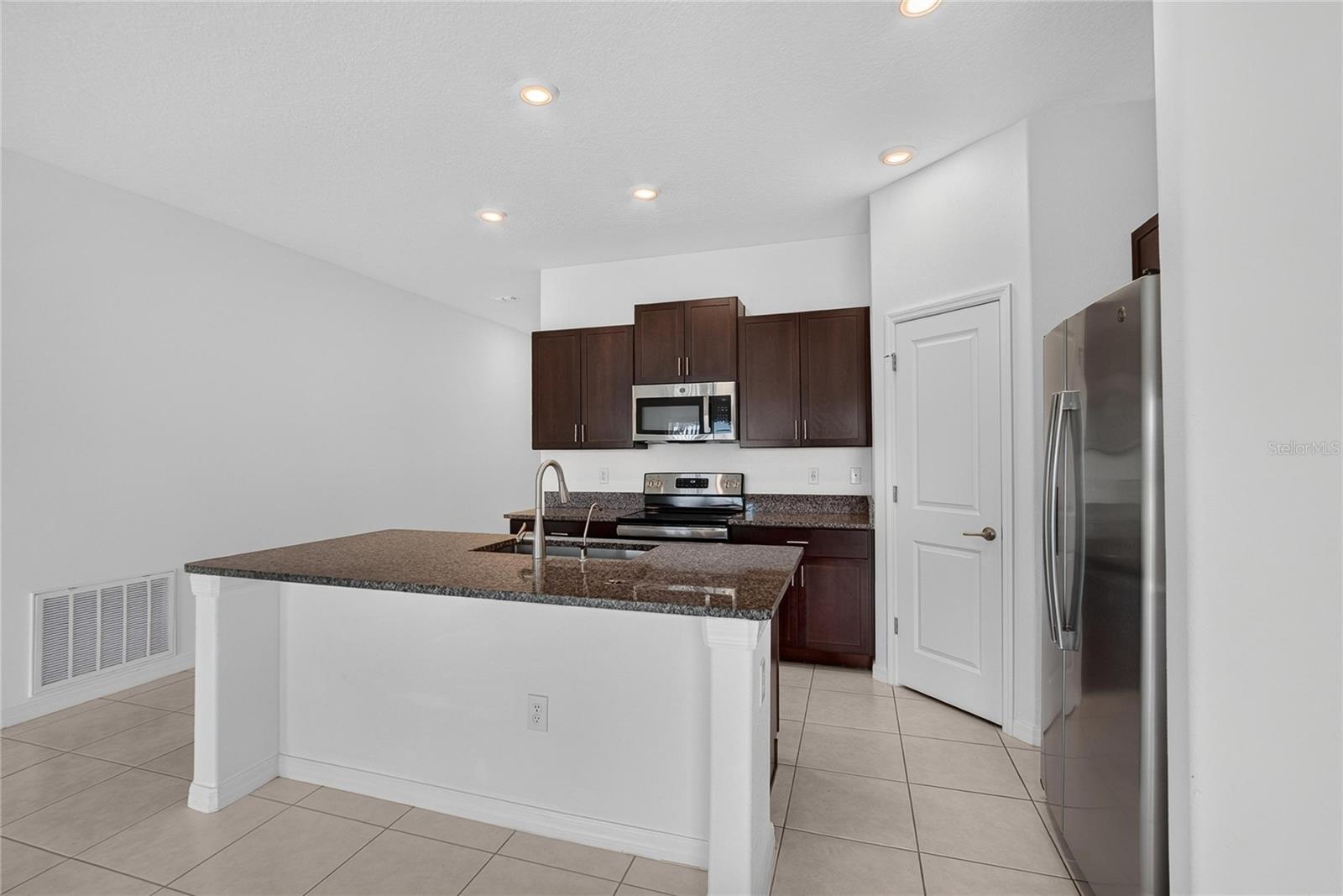 5487 BLUE AZURE DR — photo 12