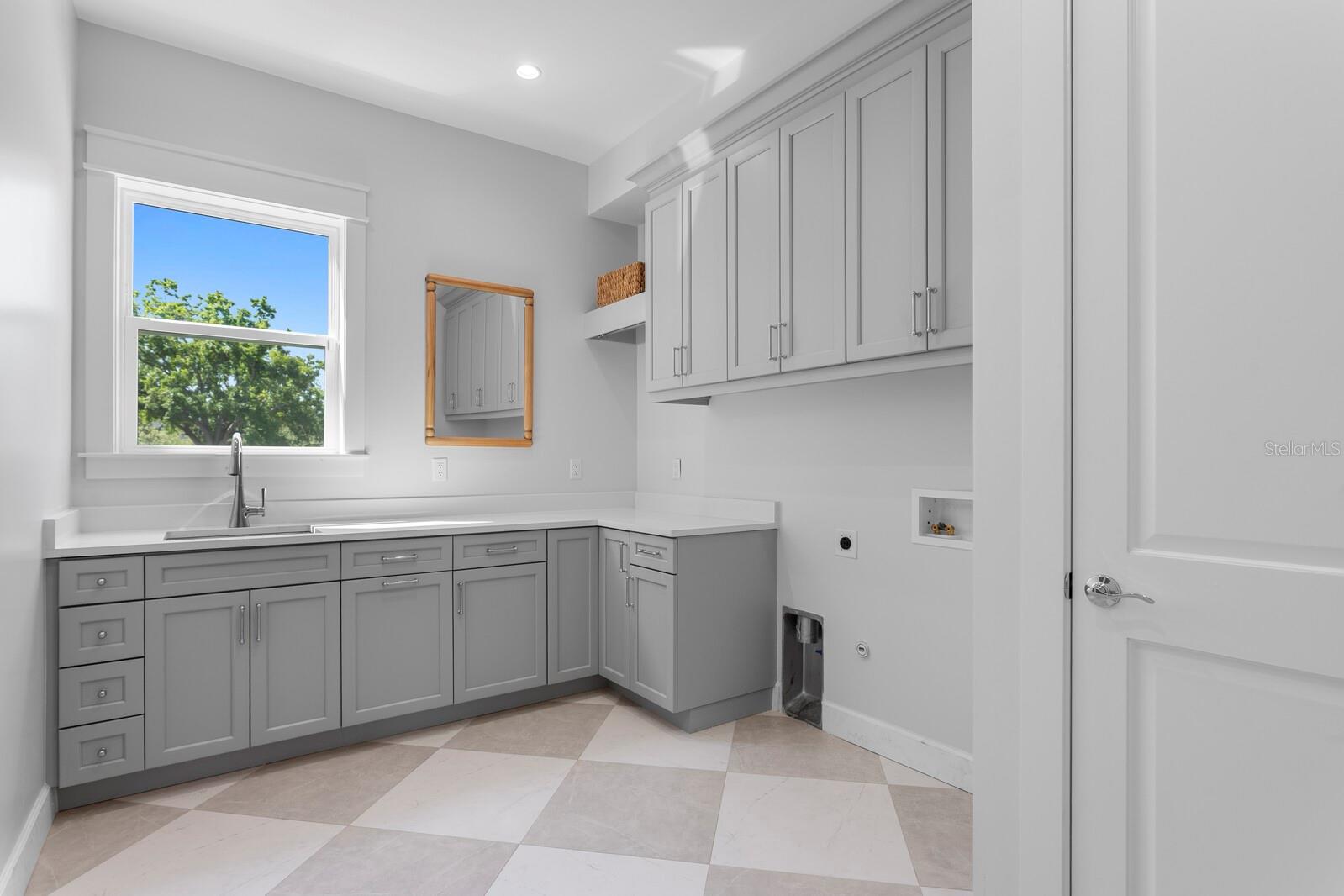 2312 S OCCIDENT ST — photo 16