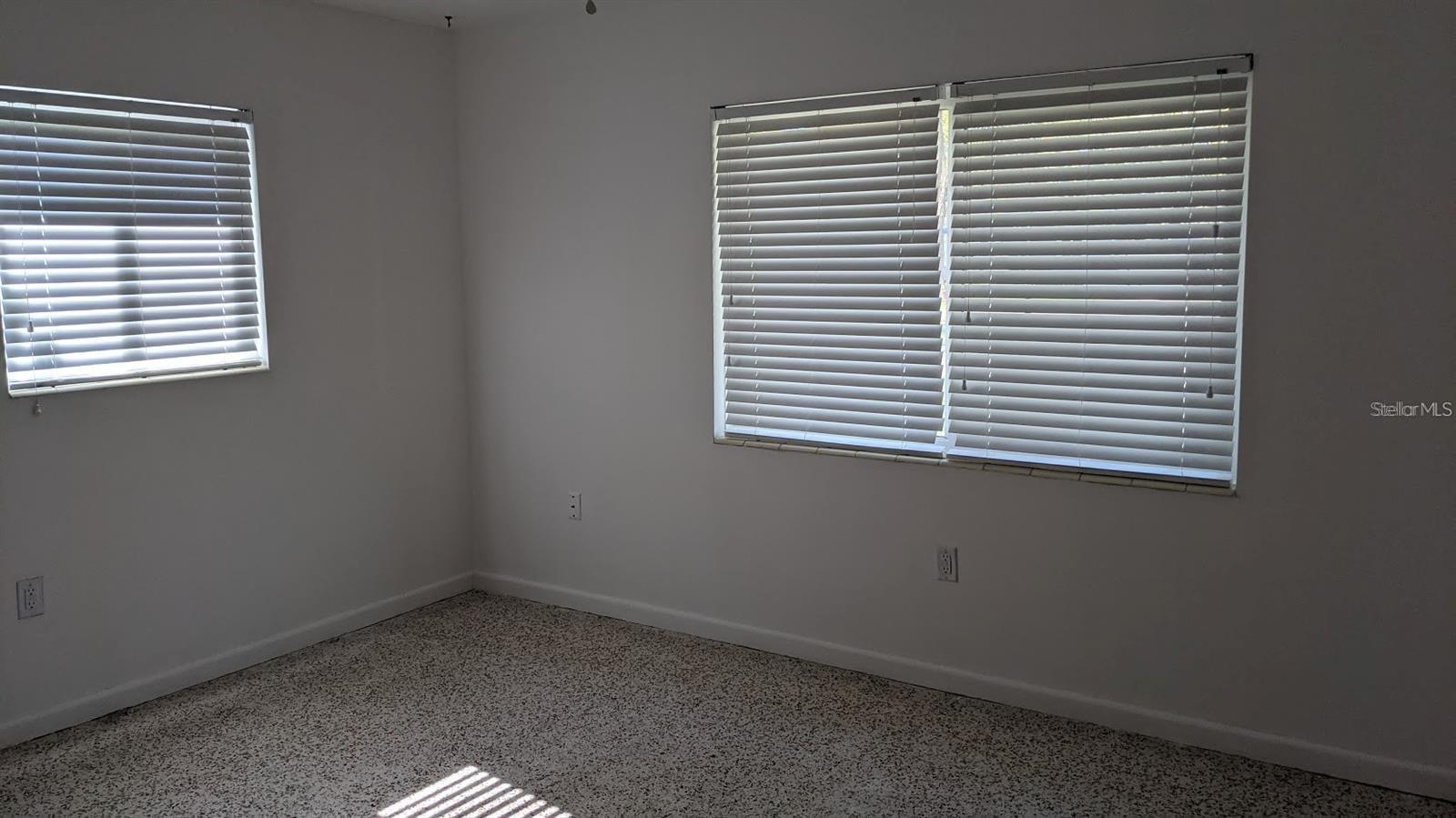 2104 PALM TER — photo 9