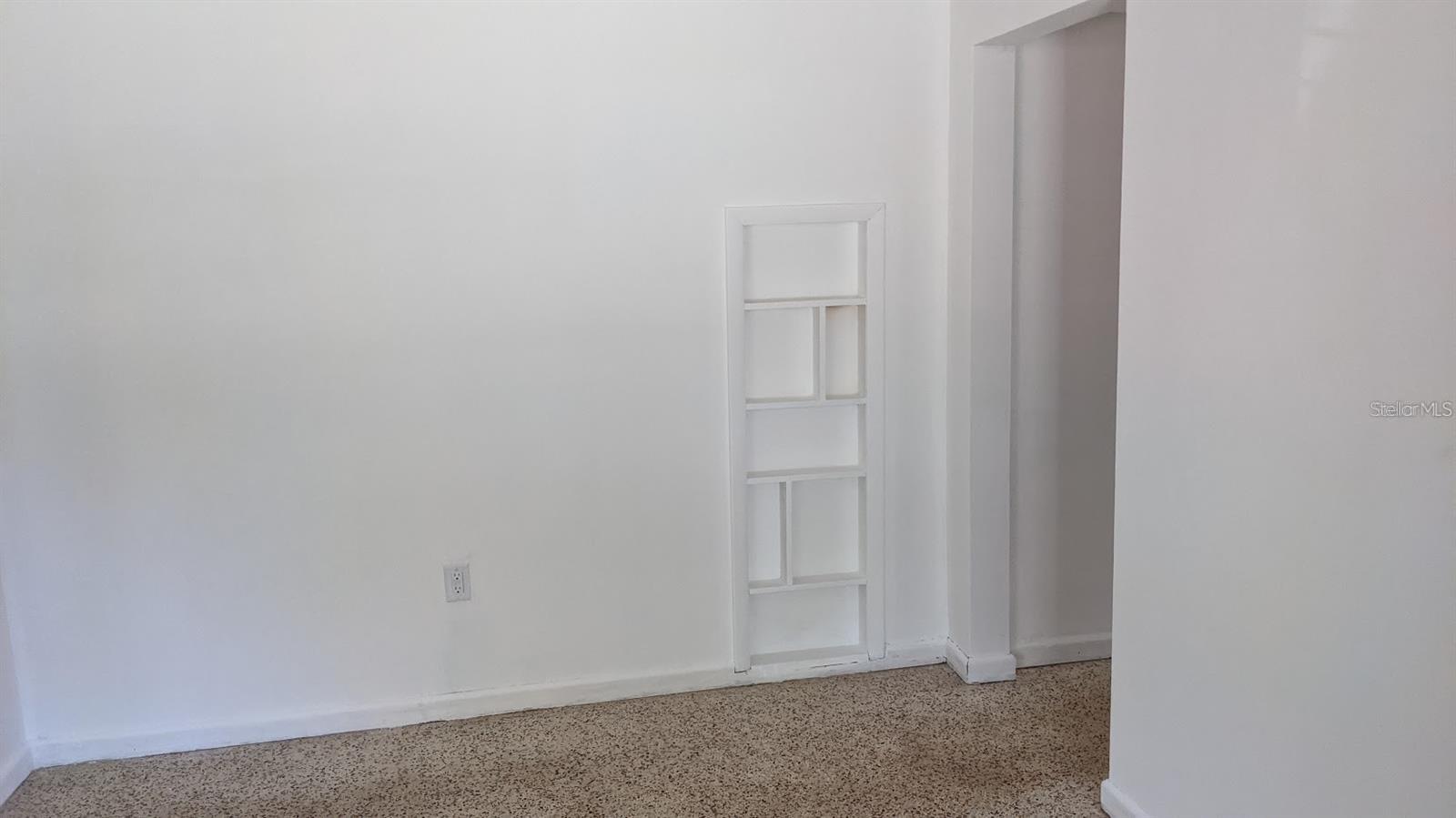 2104 PALM TER — photo 4