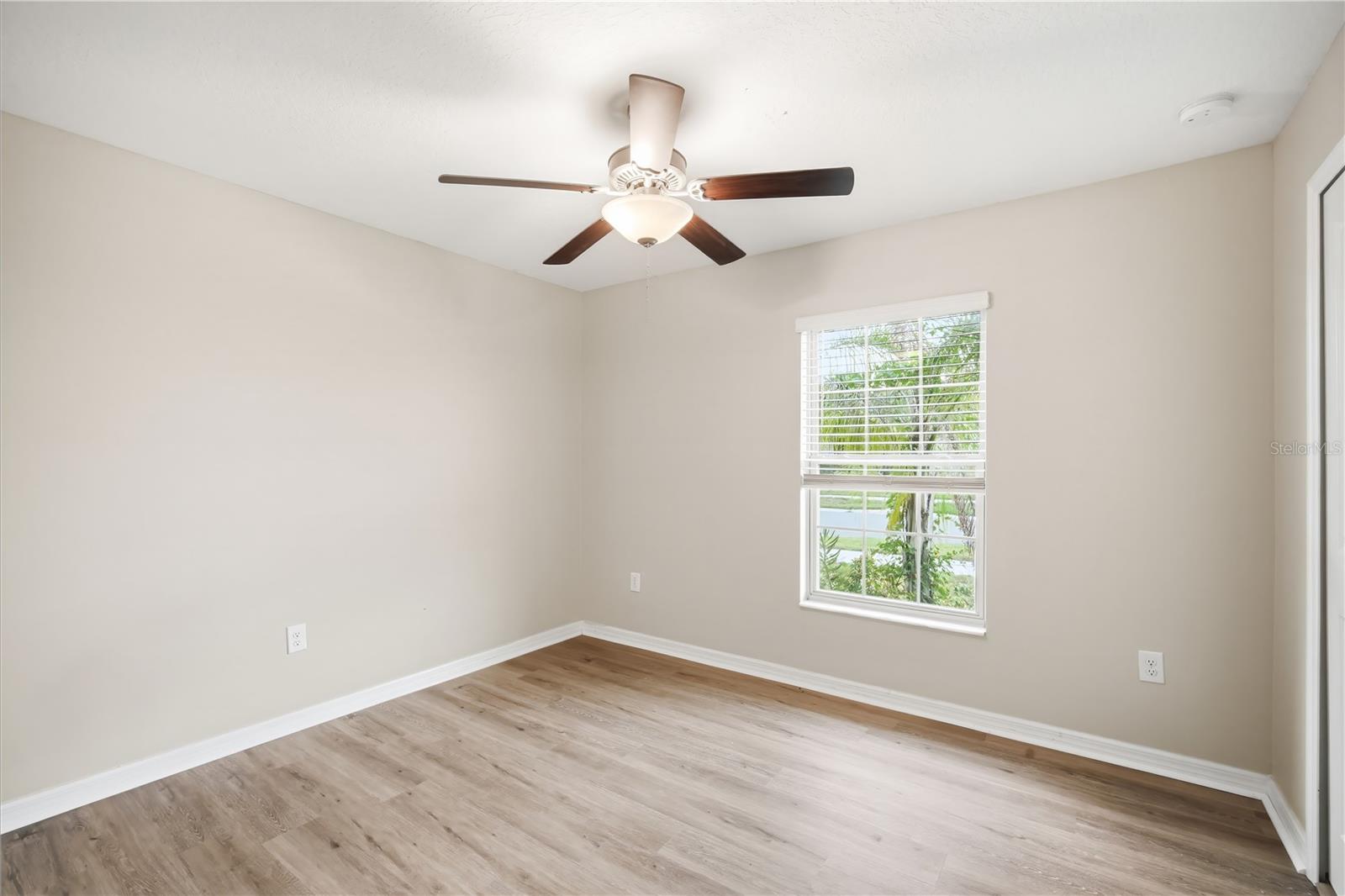 1882 SILVER STAR PL — photo 5