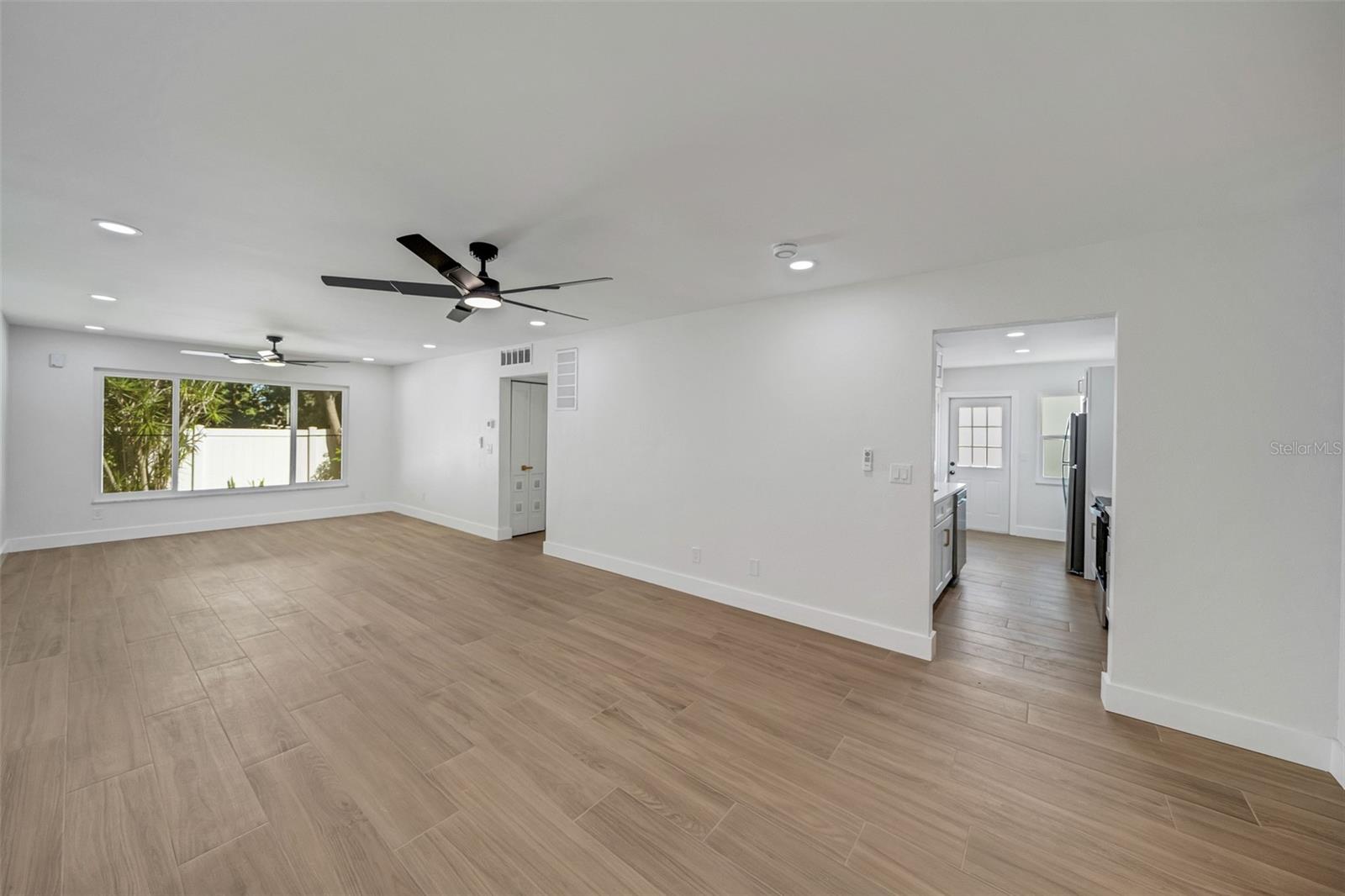 221 BEL FOREST DR #2 — photo 32