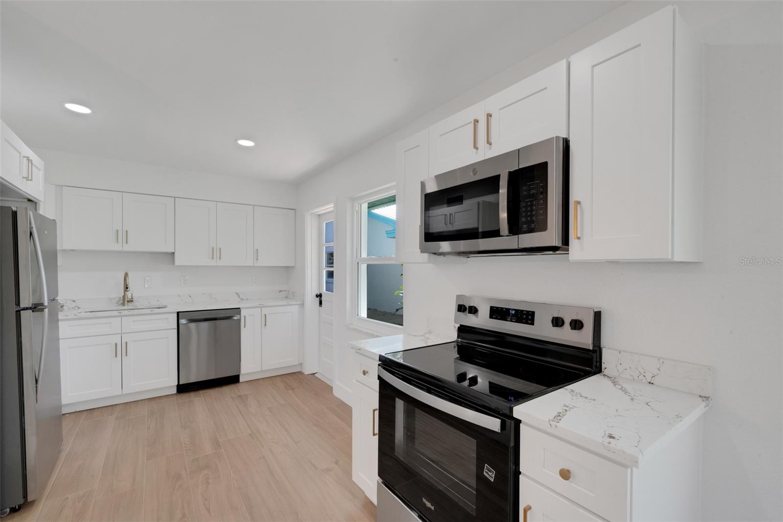 221 BEL FOREST DR #3 — photo 3