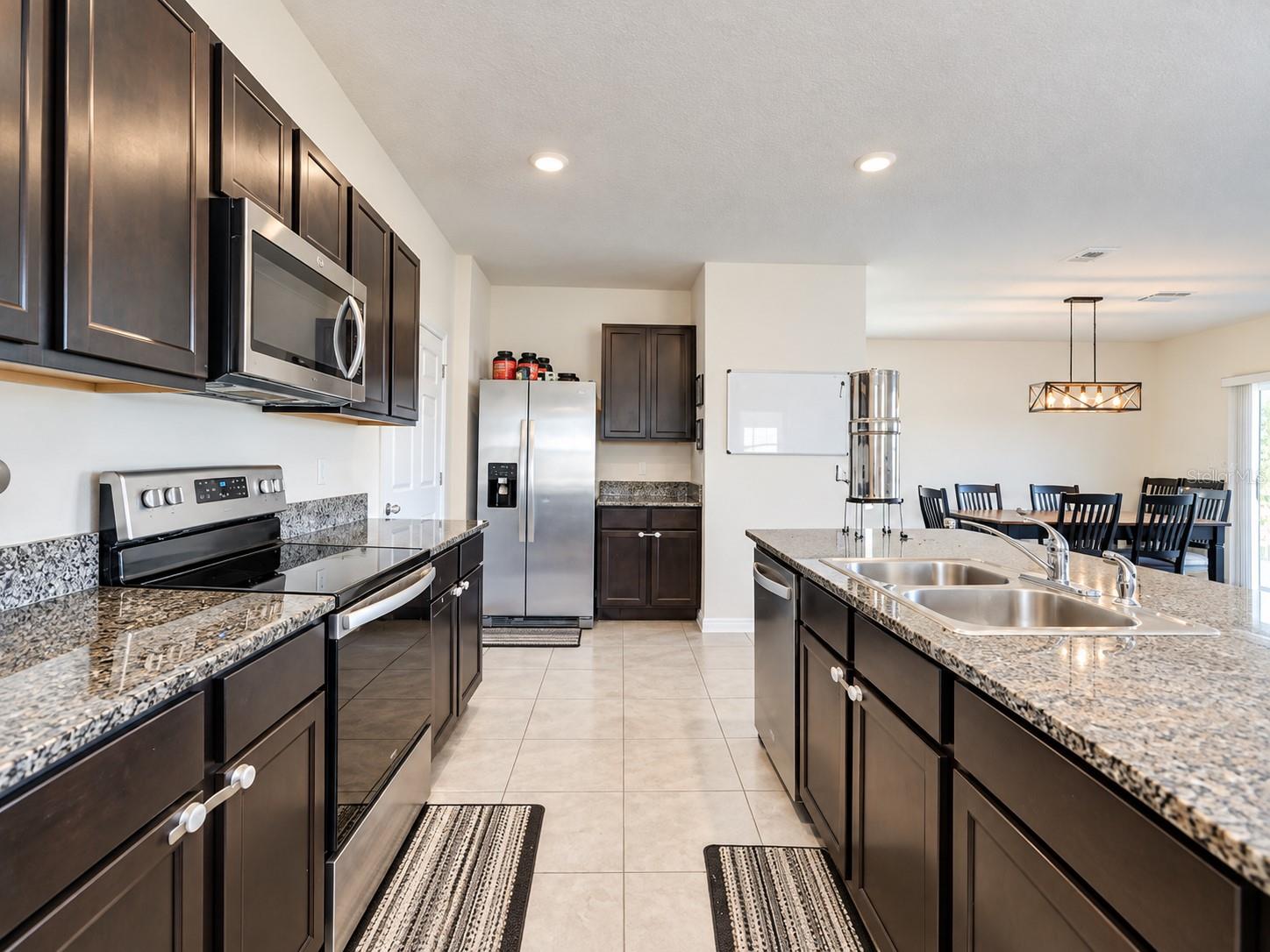 10940 TRAILING VINE DRIVE — photo 3