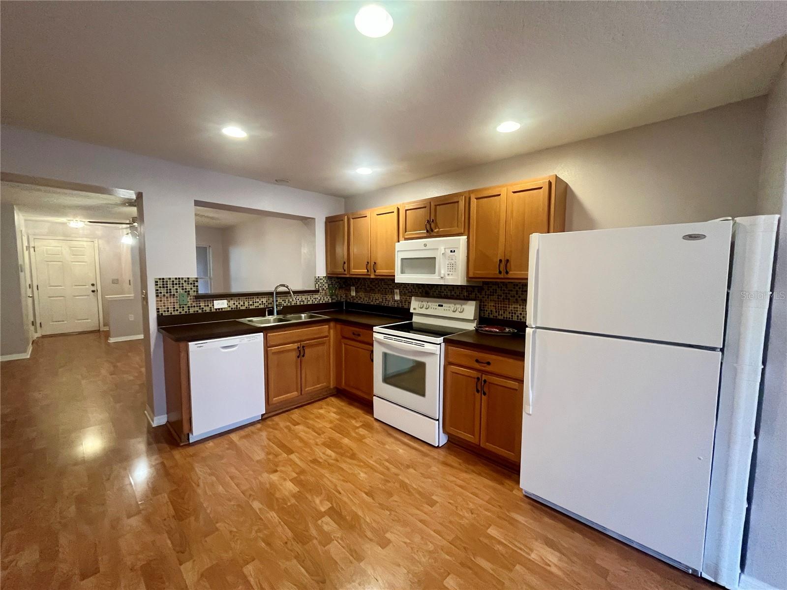 8710 SHELDON CREEK BLVD — photo 10