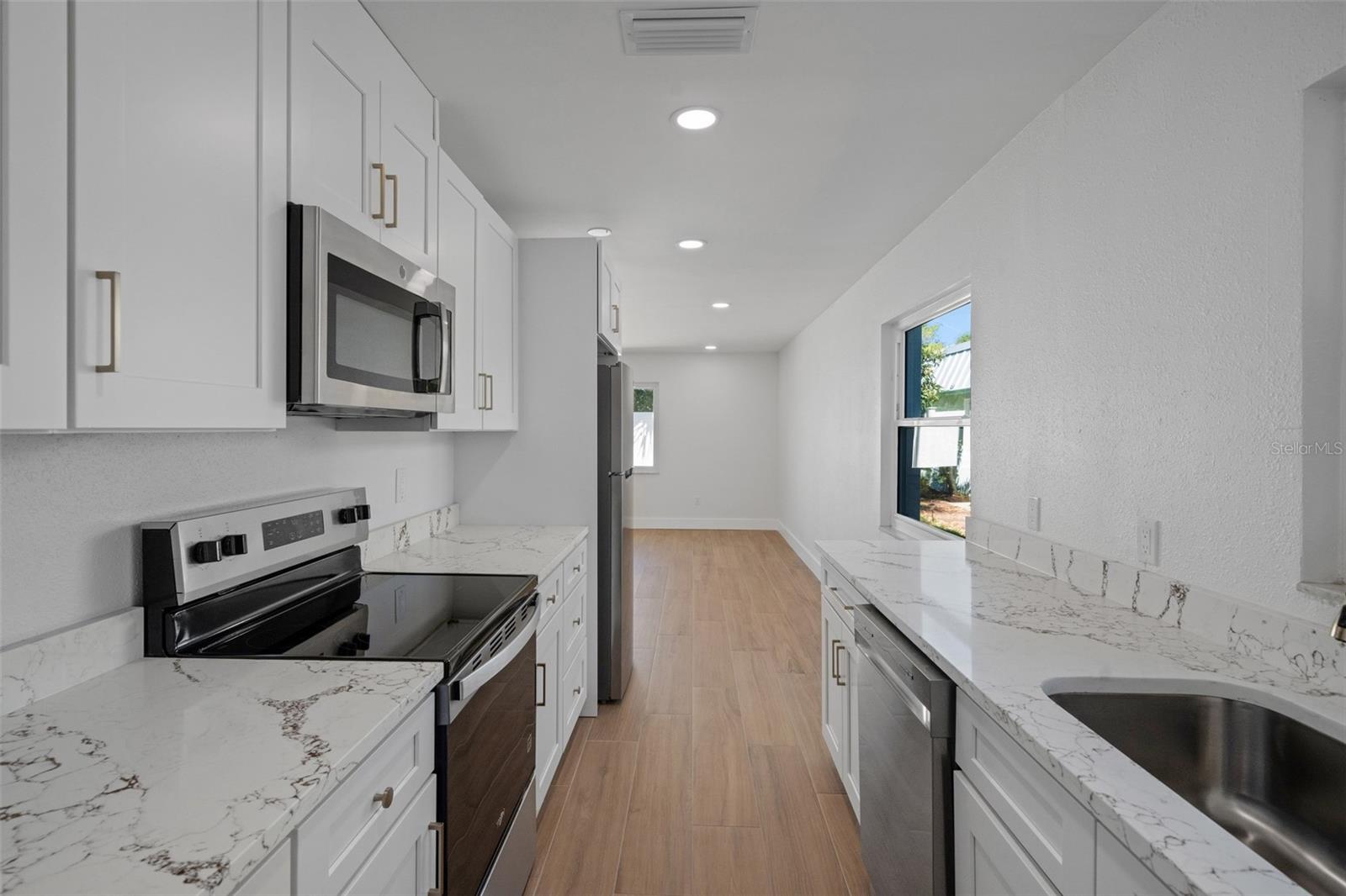 233 BEL FOREST DR #1 — photo 3