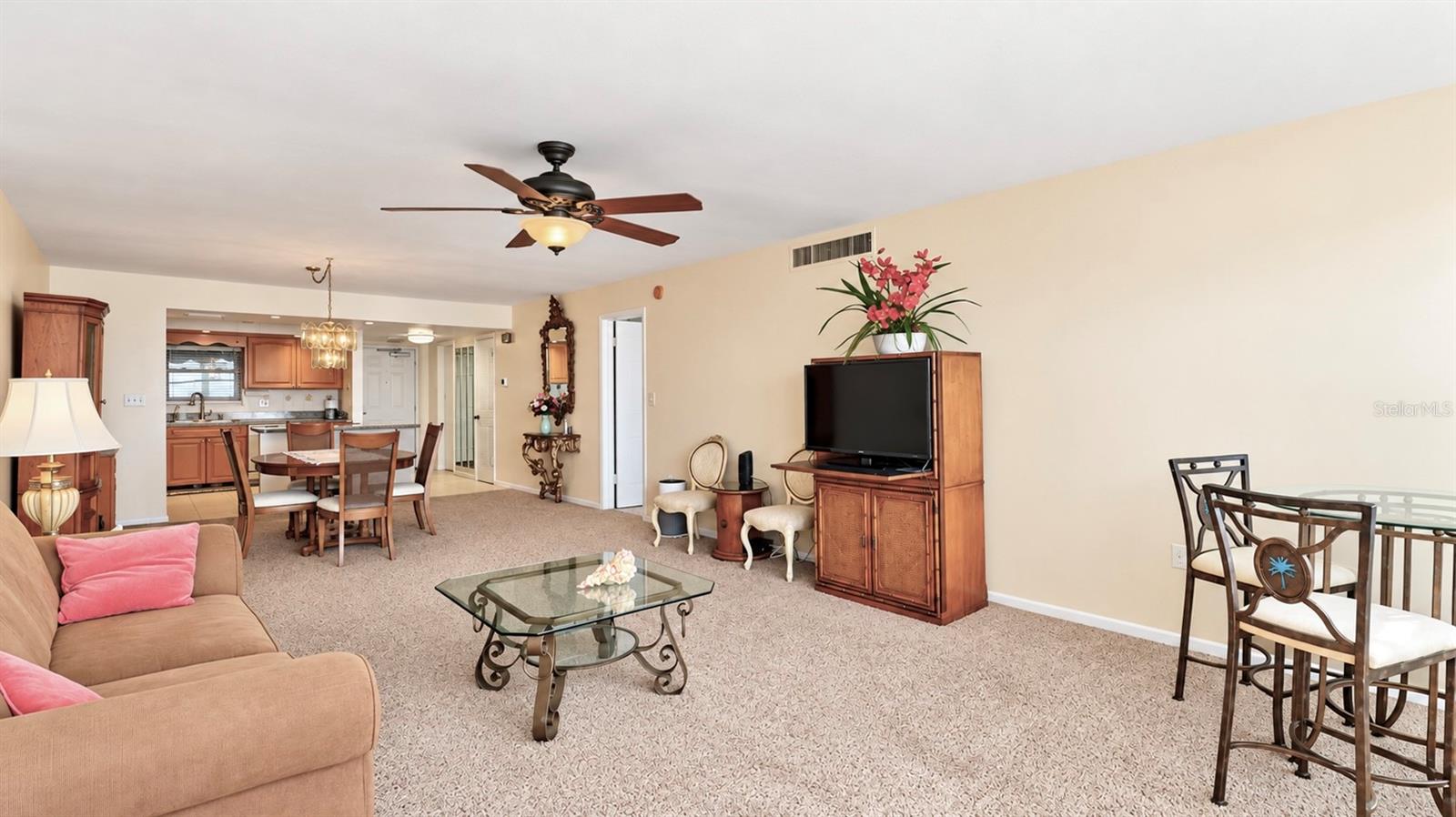 5200 BRITTANY DR S #606 — photo 19