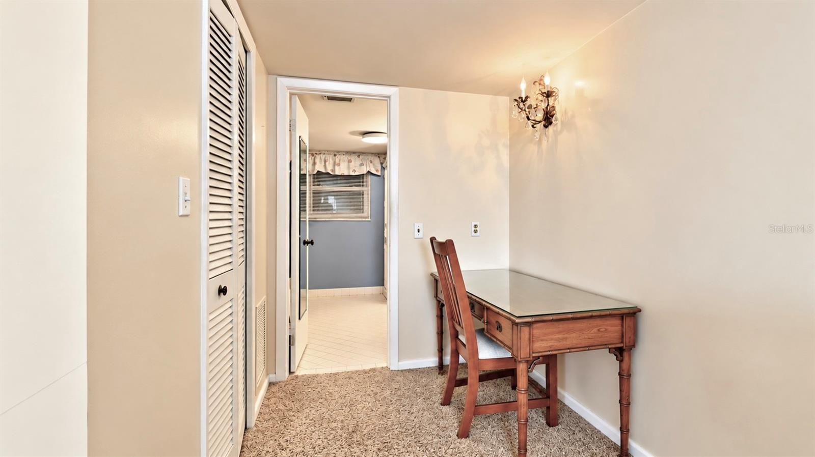 5200 BRITTANY DR S #606 — photo 25