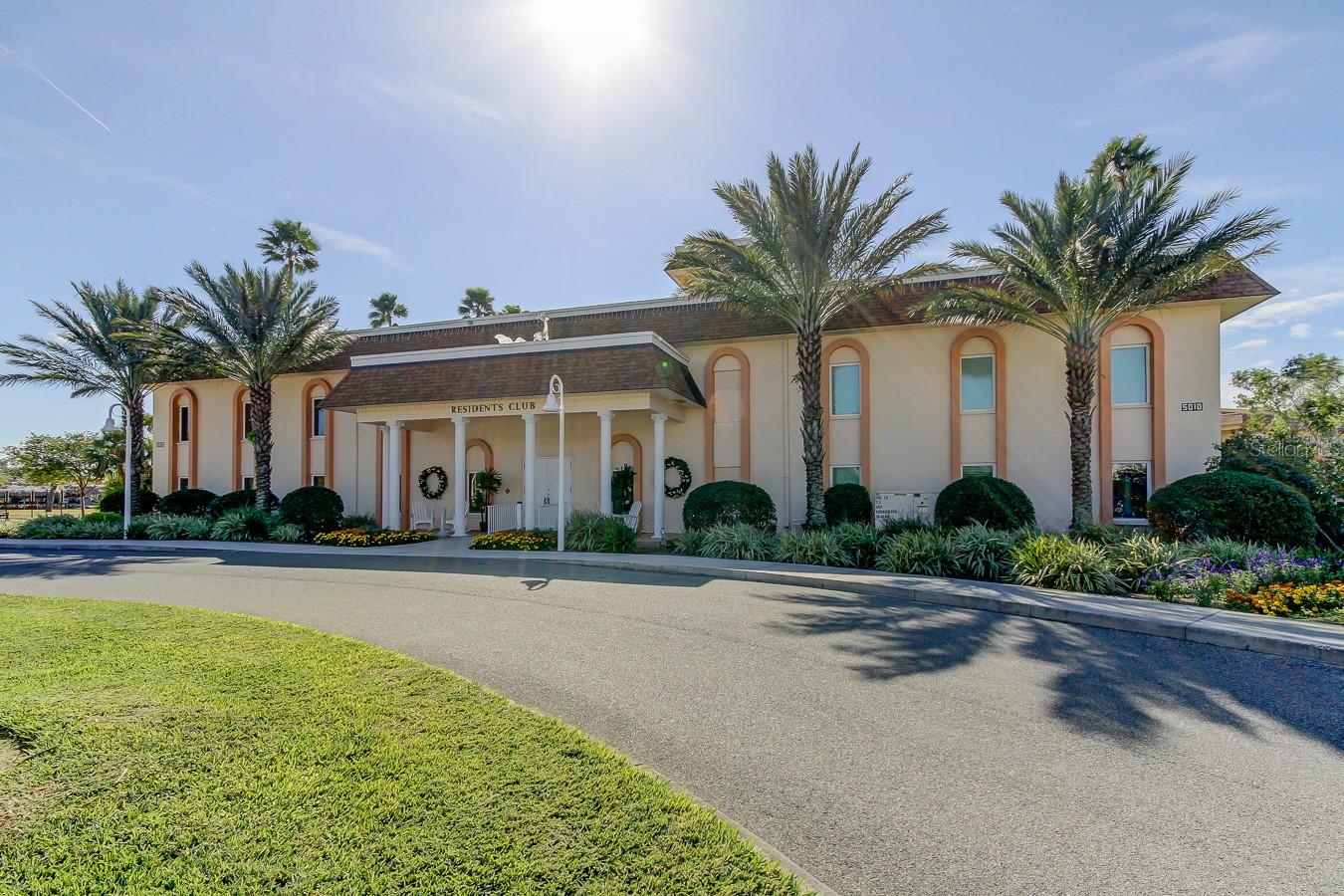 5200 BRITTANY DR S #606 — photo 44