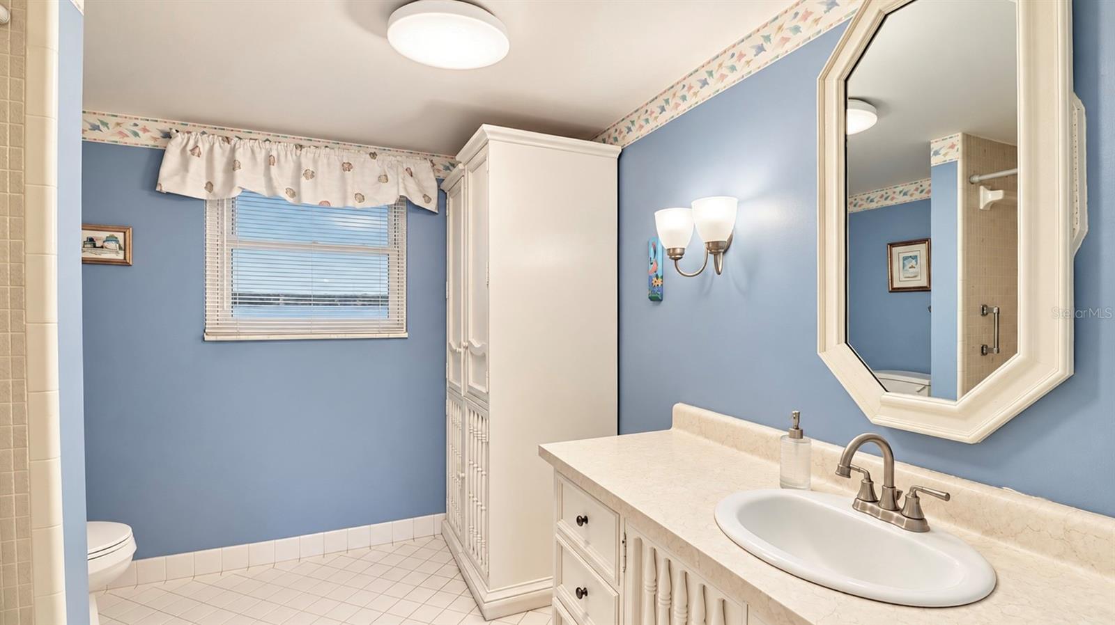 5200 BRITTANY DR S #606 — photo 28