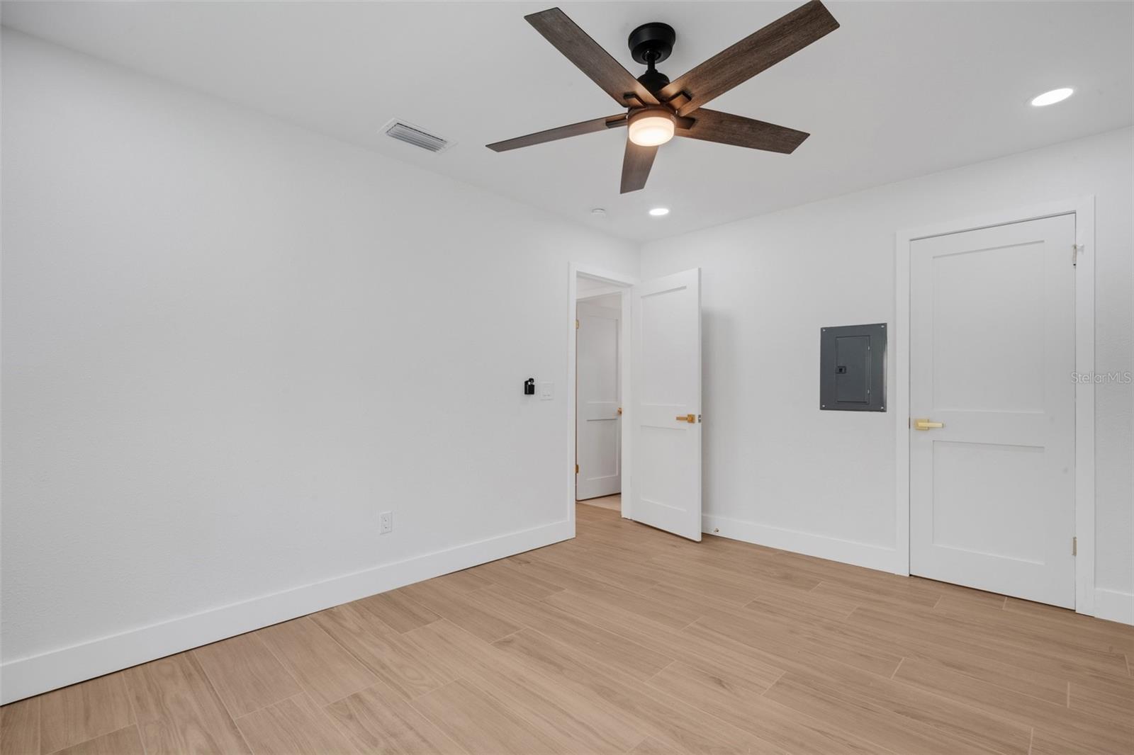 233 BEL FOREST DR #3 — photo 28