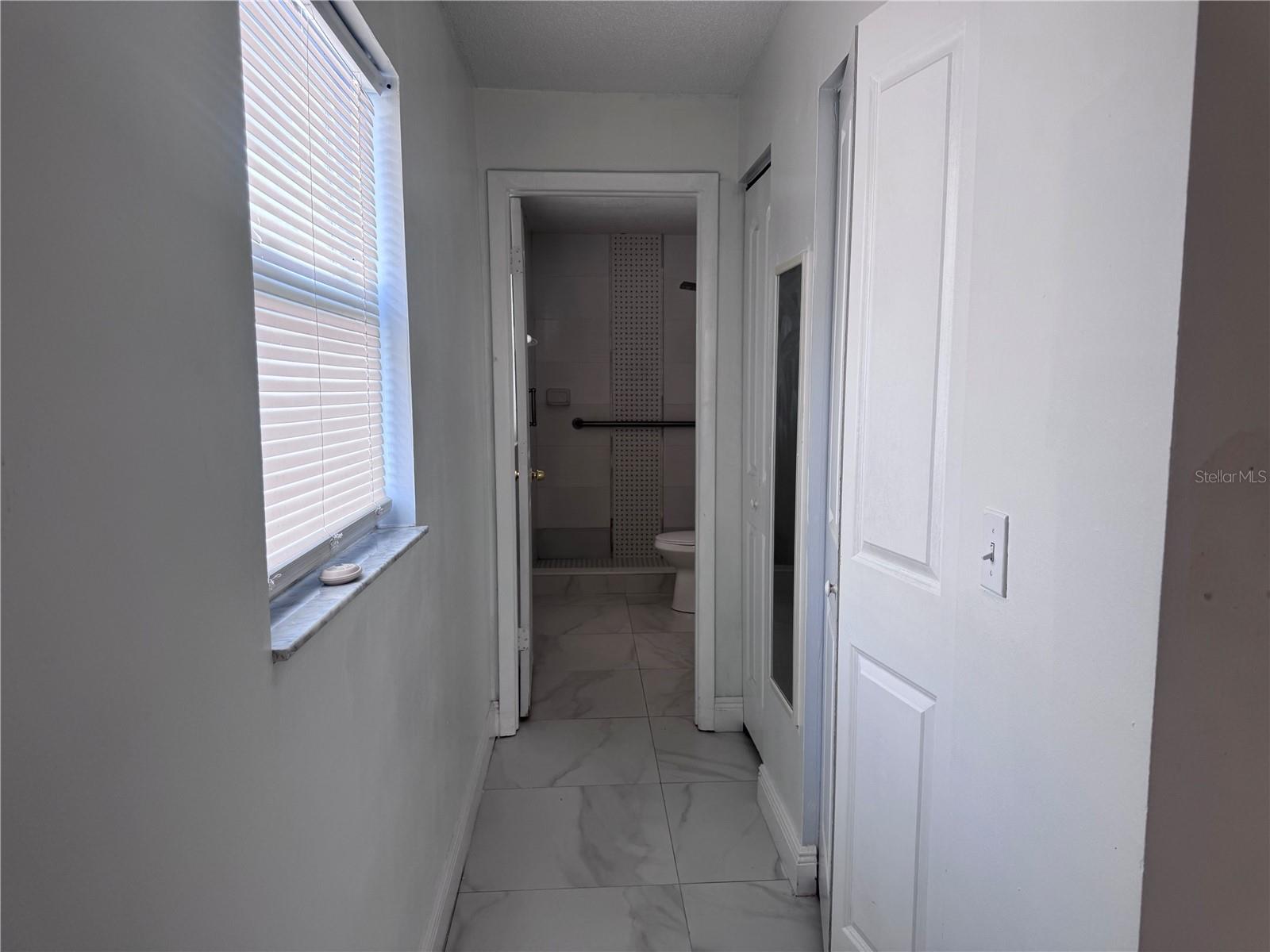 5208 CARROLLWOOD MEADOWS DR — photo 14