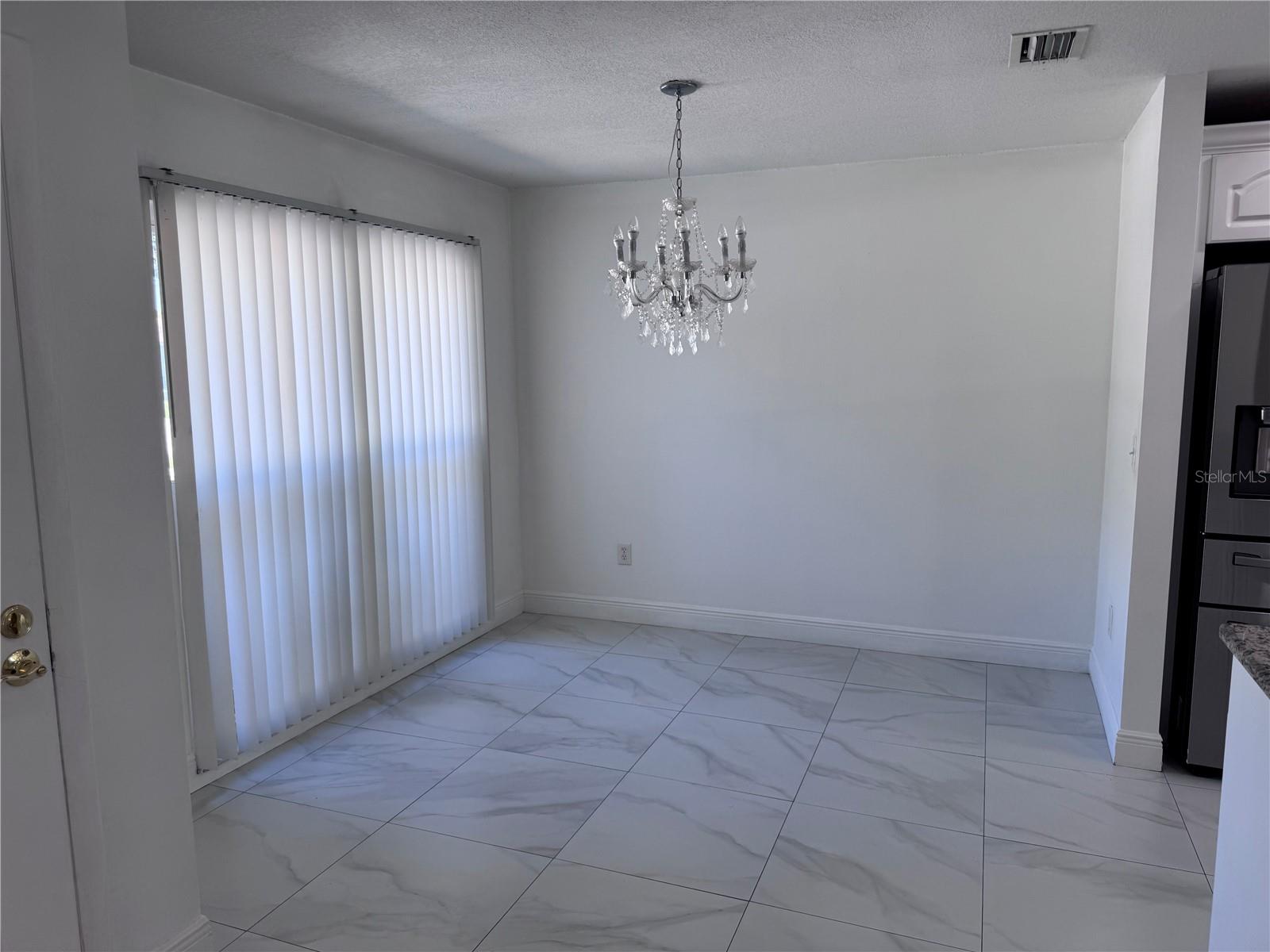 5208 CARROLLWOOD MEADOWS DR — photo 4
