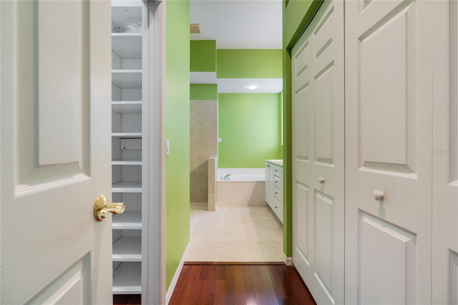 192 TALL TREES CT — photo 32
