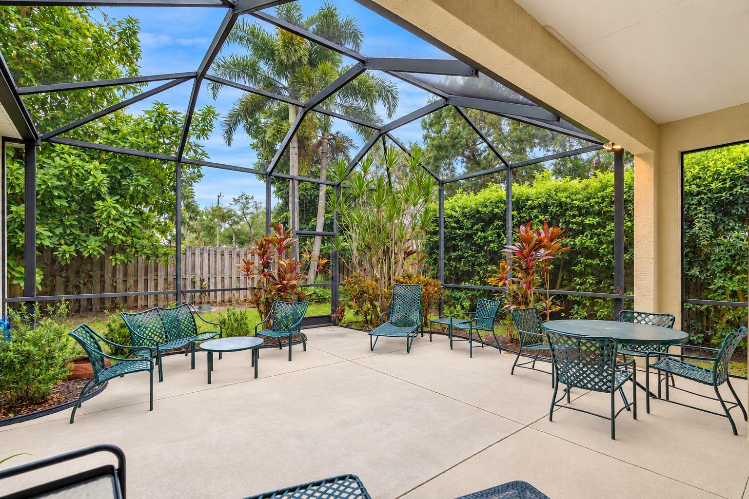 192 TALL TREES CT — photo 39