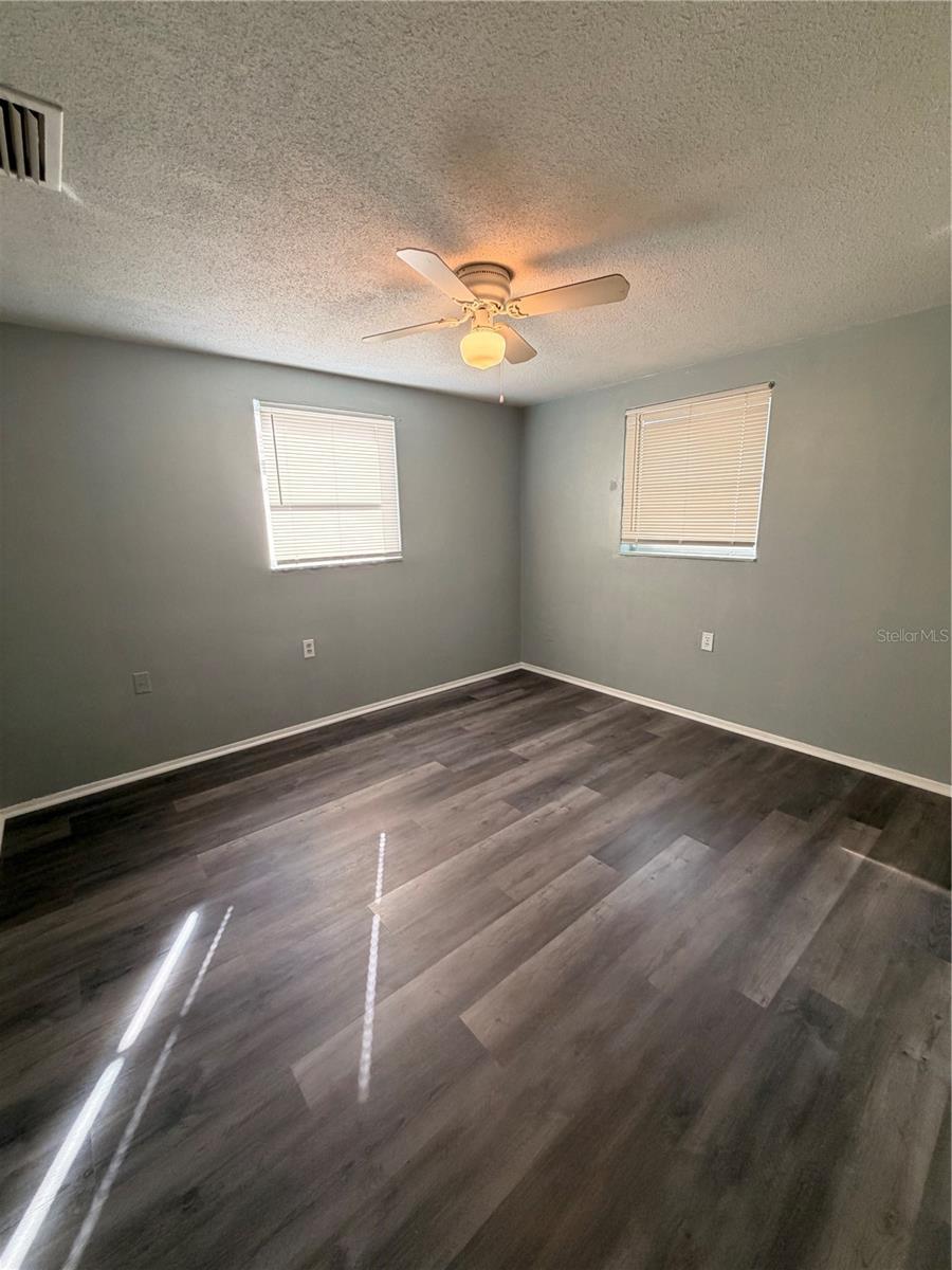 5604 CHEYENNE DR — photo 11