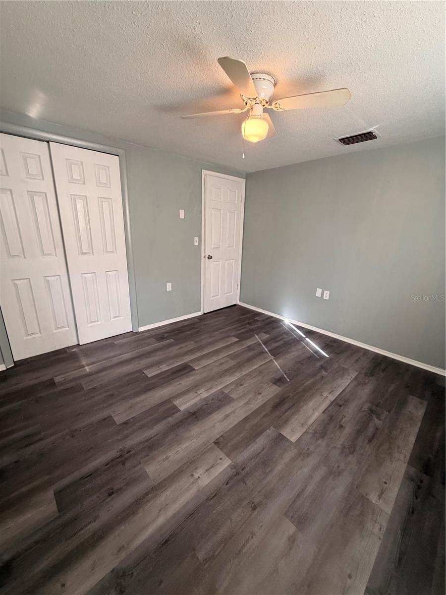 5604 CHEYENNE DR — photo 3