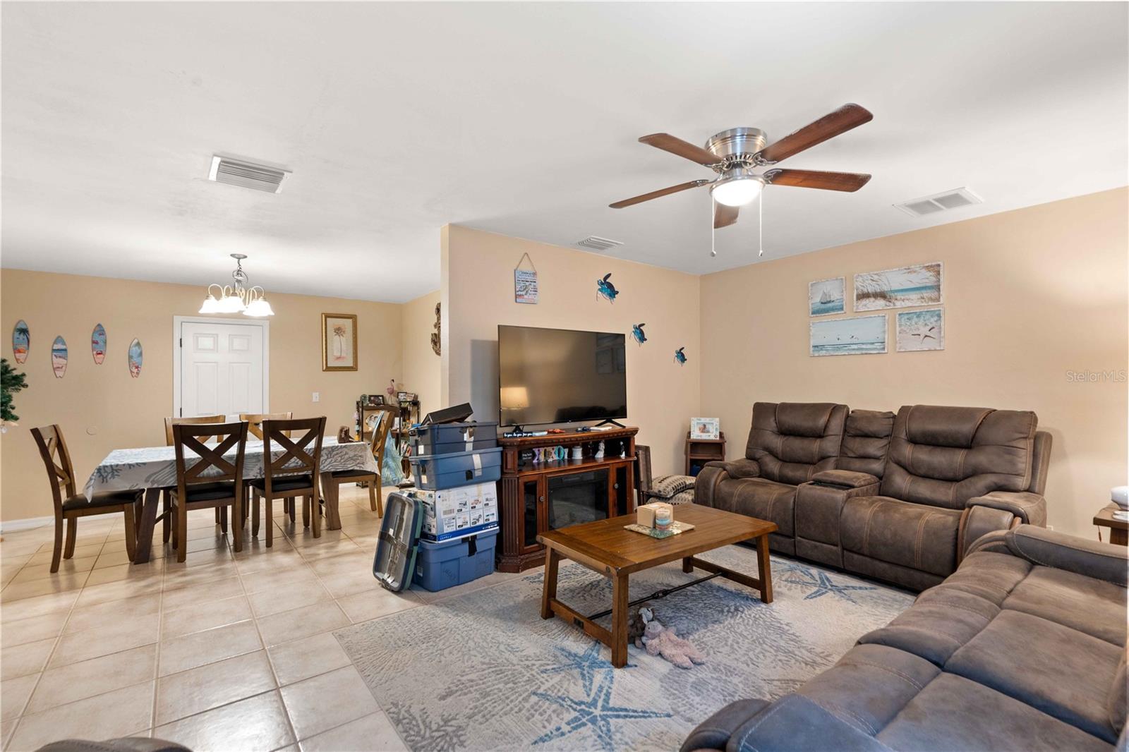 7735 HAWTHORN DR — photo 2