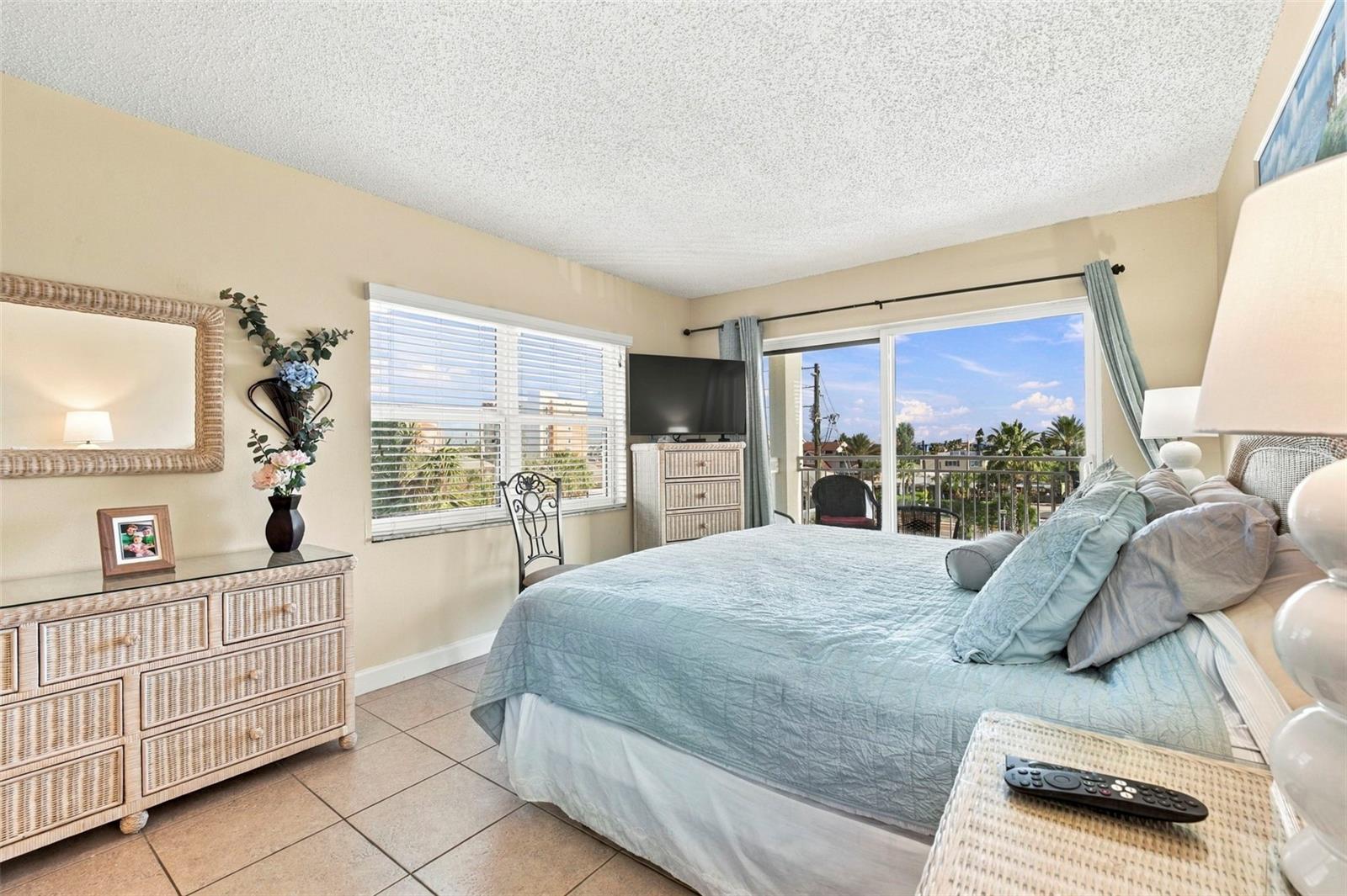 13000 GULF LN #201 — photo 29