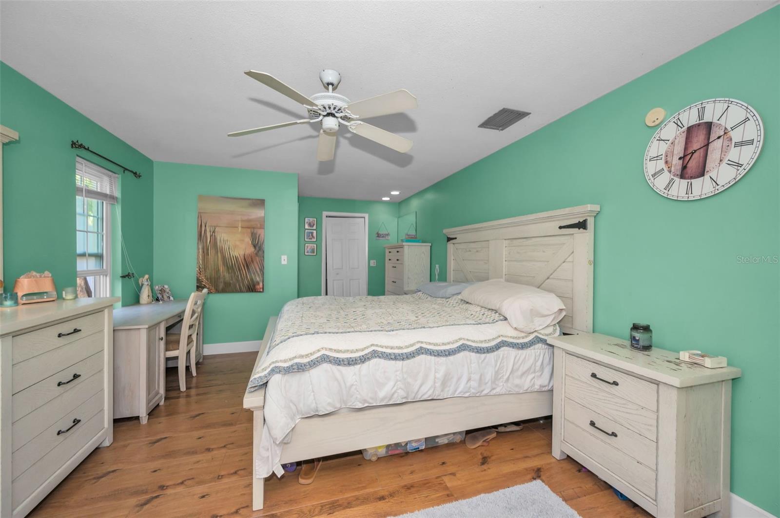 520 SANDY HOOK RD — photo 26