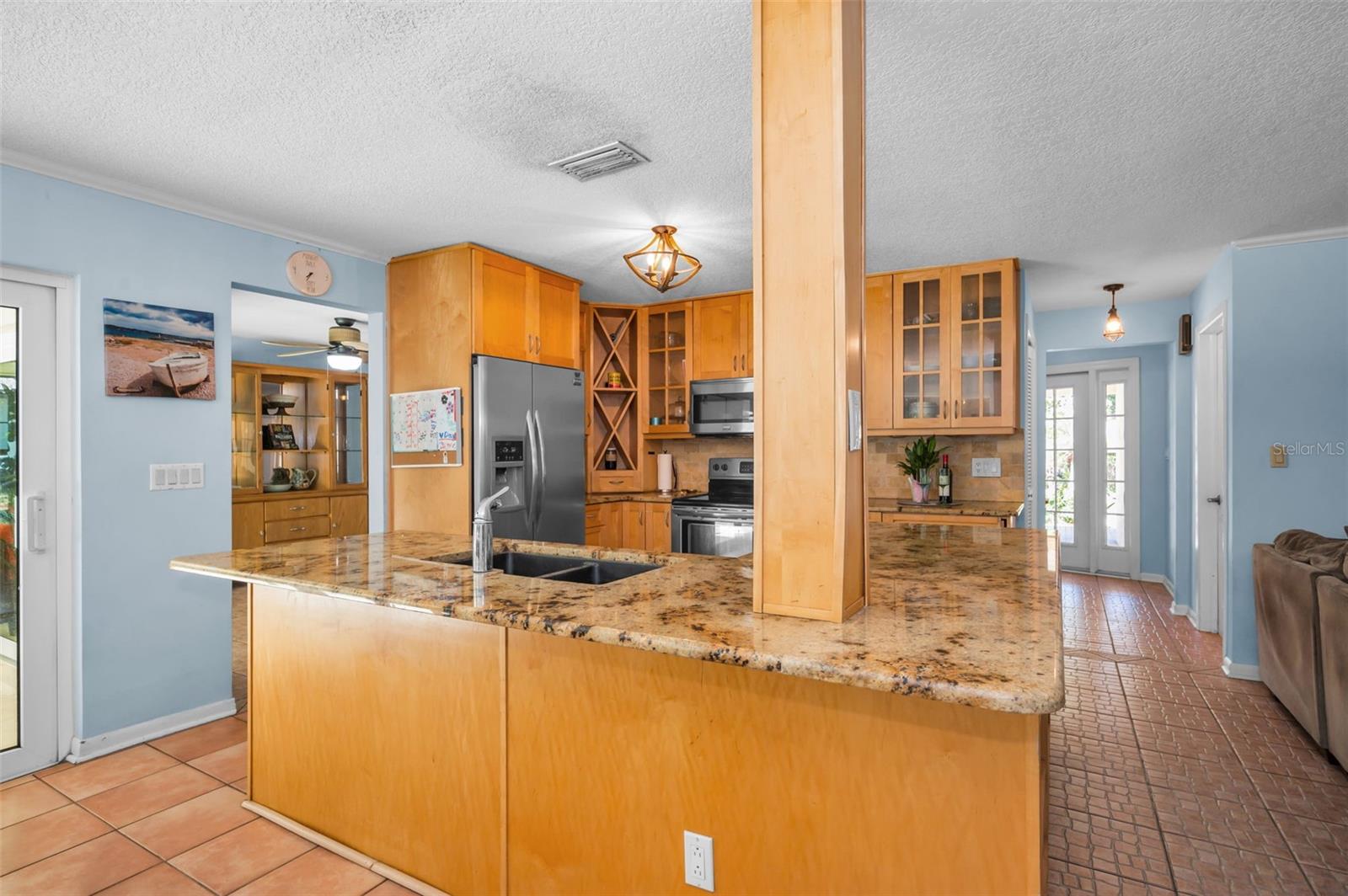 520 SANDY HOOK RD — photo 8