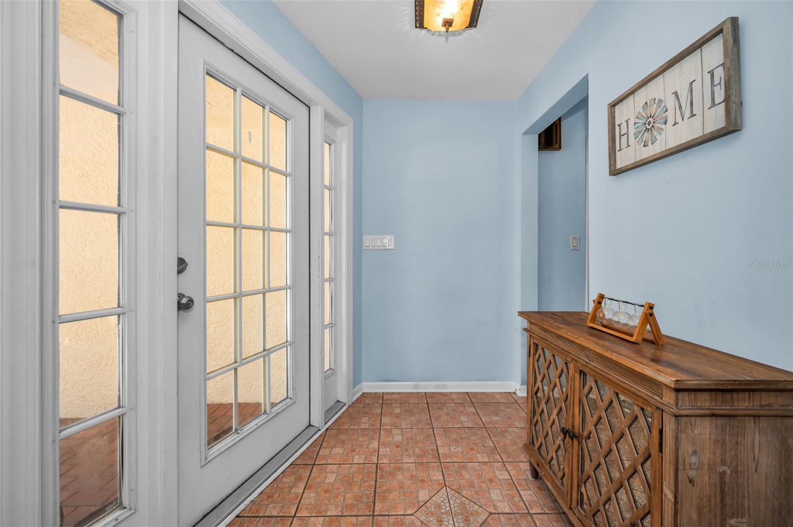 520 SANDY HOOK RD — photo 5